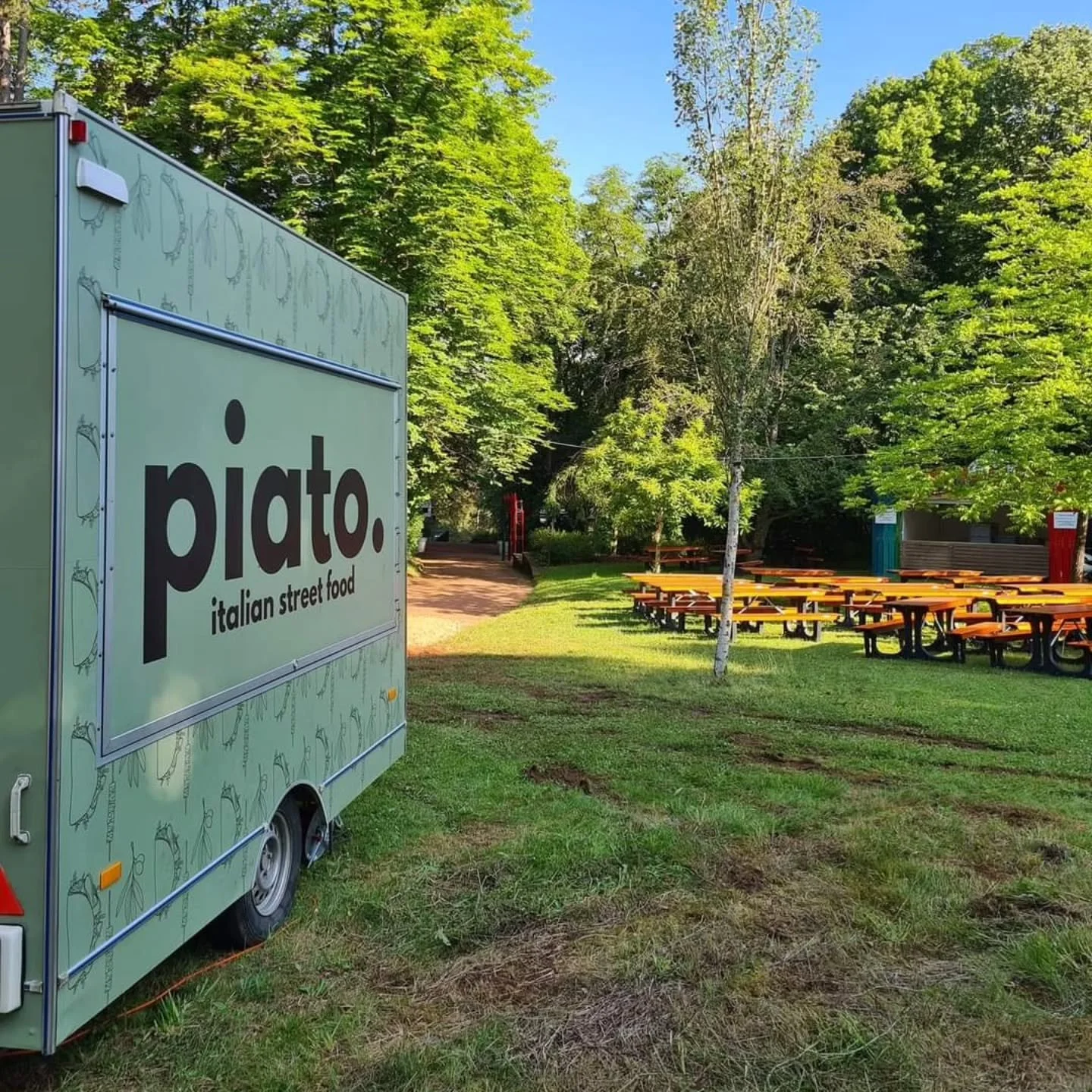 🚀 Nouvelle ann&eacute;e, nouveaux d&eacute;fis !

Mais avant de parler d&rsquo;avenir, retour sur une incroyable aventure commenc&eacute;e il y a presque un an avec Piato Foodtruck. 

Alors, qu&rsquo;est-ce qu&rsquo;on a accompli en seulement 7 mois