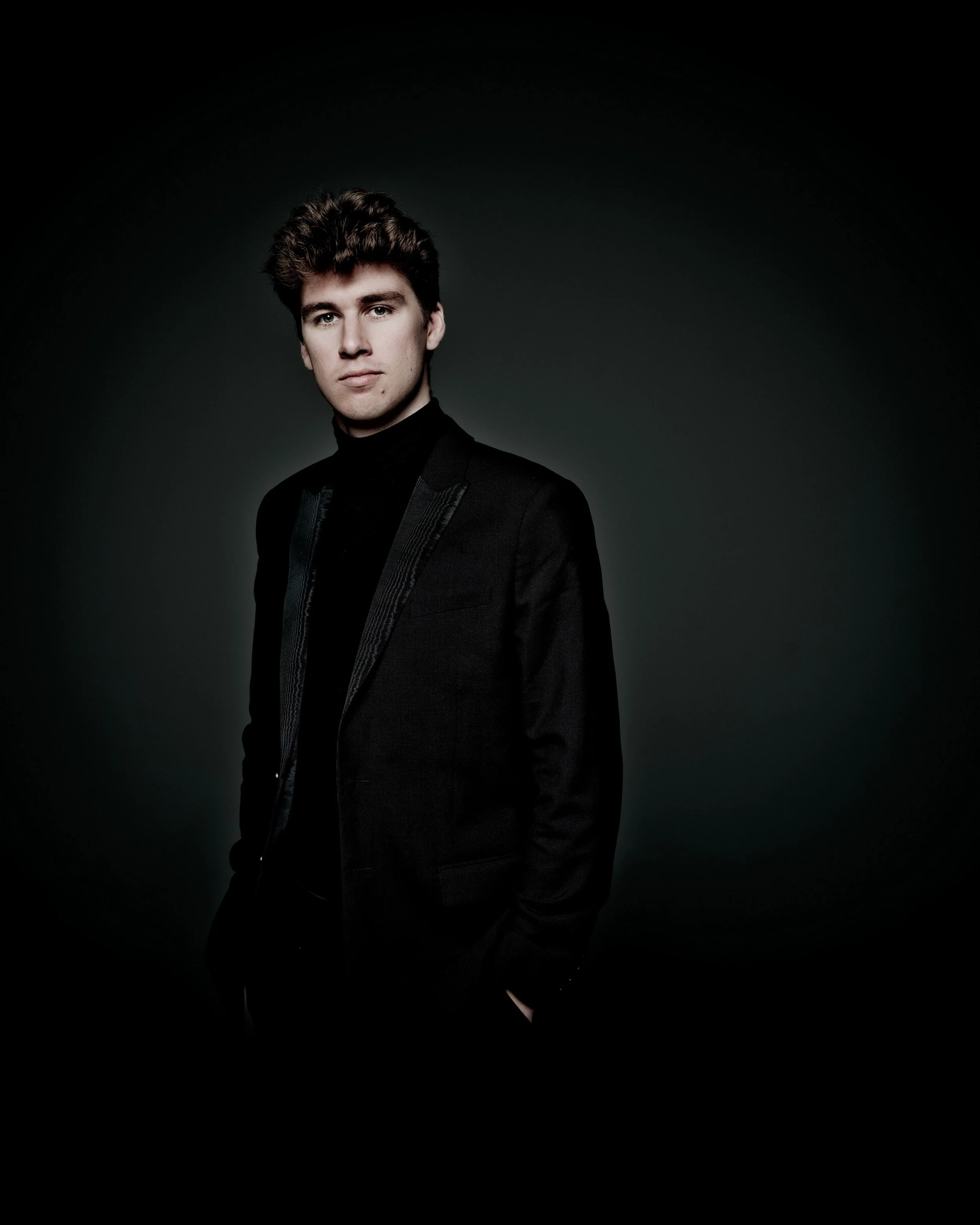 Swann van Rechem BIOGRAPHY.jpg