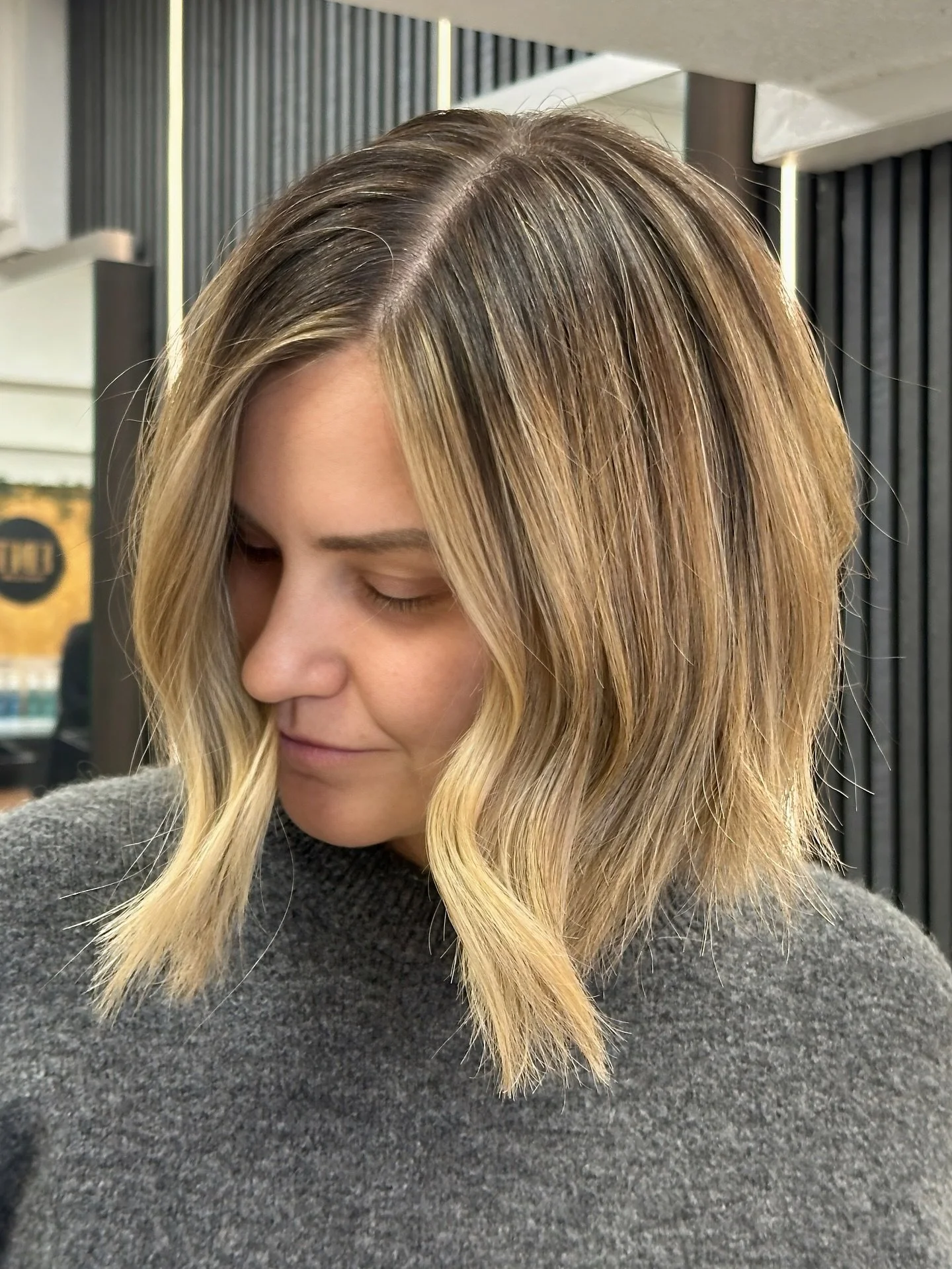Cinnamon Brunette 🤎 

Balayage by @henriquee_dresch 
Cut by Emma 

#redkeninsiderscinammonbrunette #redkeninsiders @redkenpro
