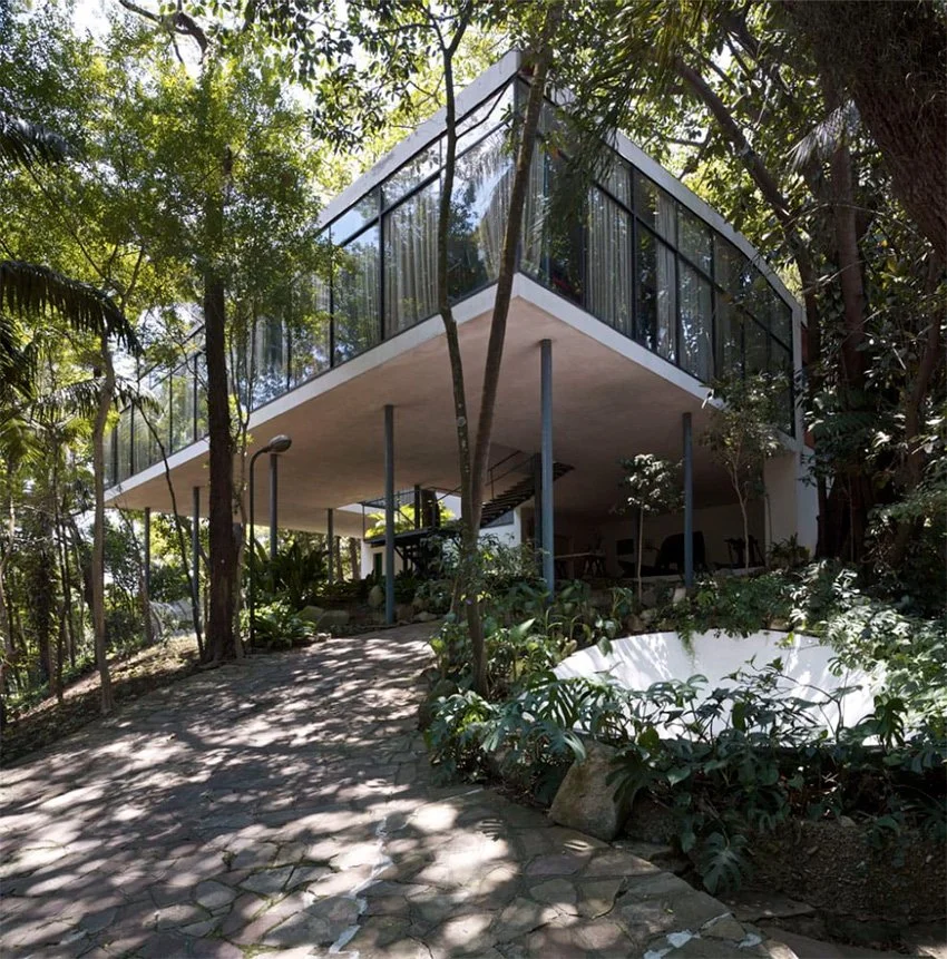 Lina Bo Bardi's Glass House, Iñigo Bujedo Aguirre