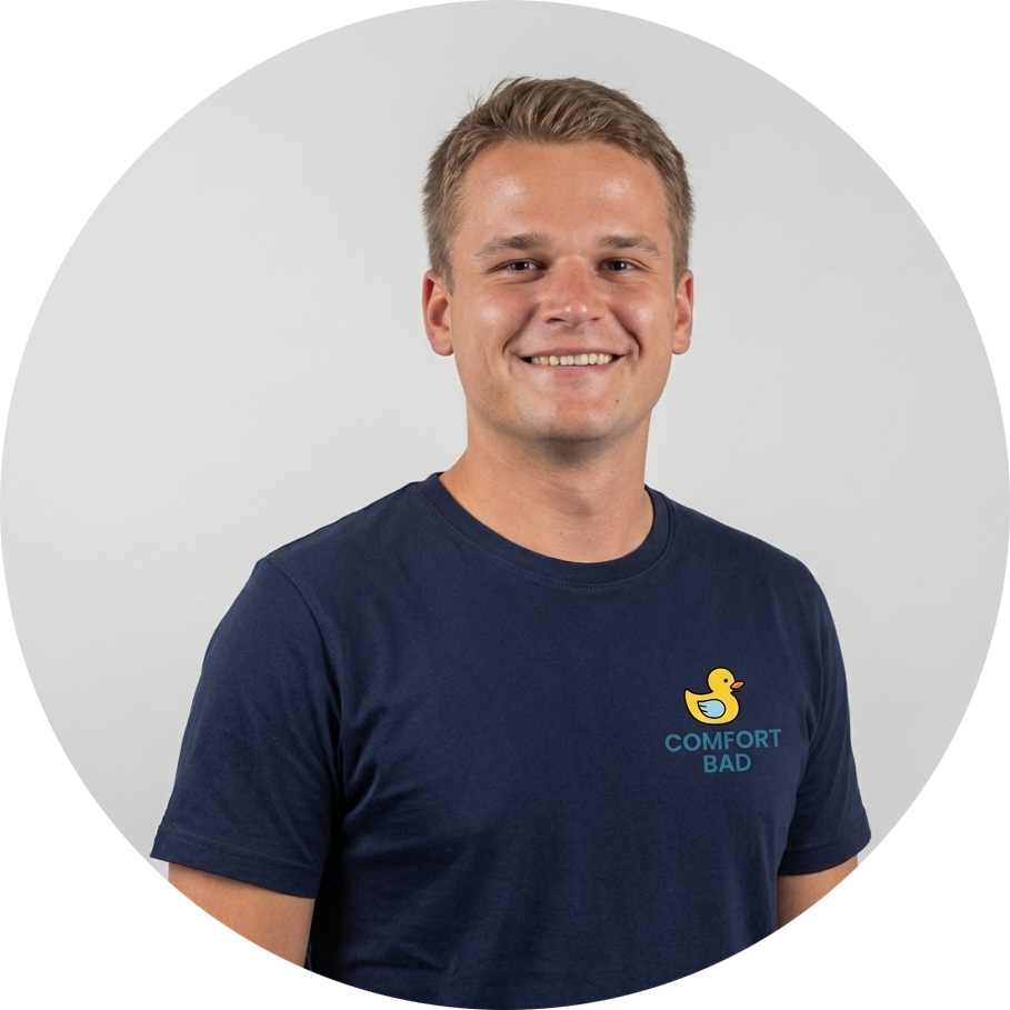 Stef, oprichter en eigenaar van Comfort-Bad, specialist in veilige en comfortabele badkamers