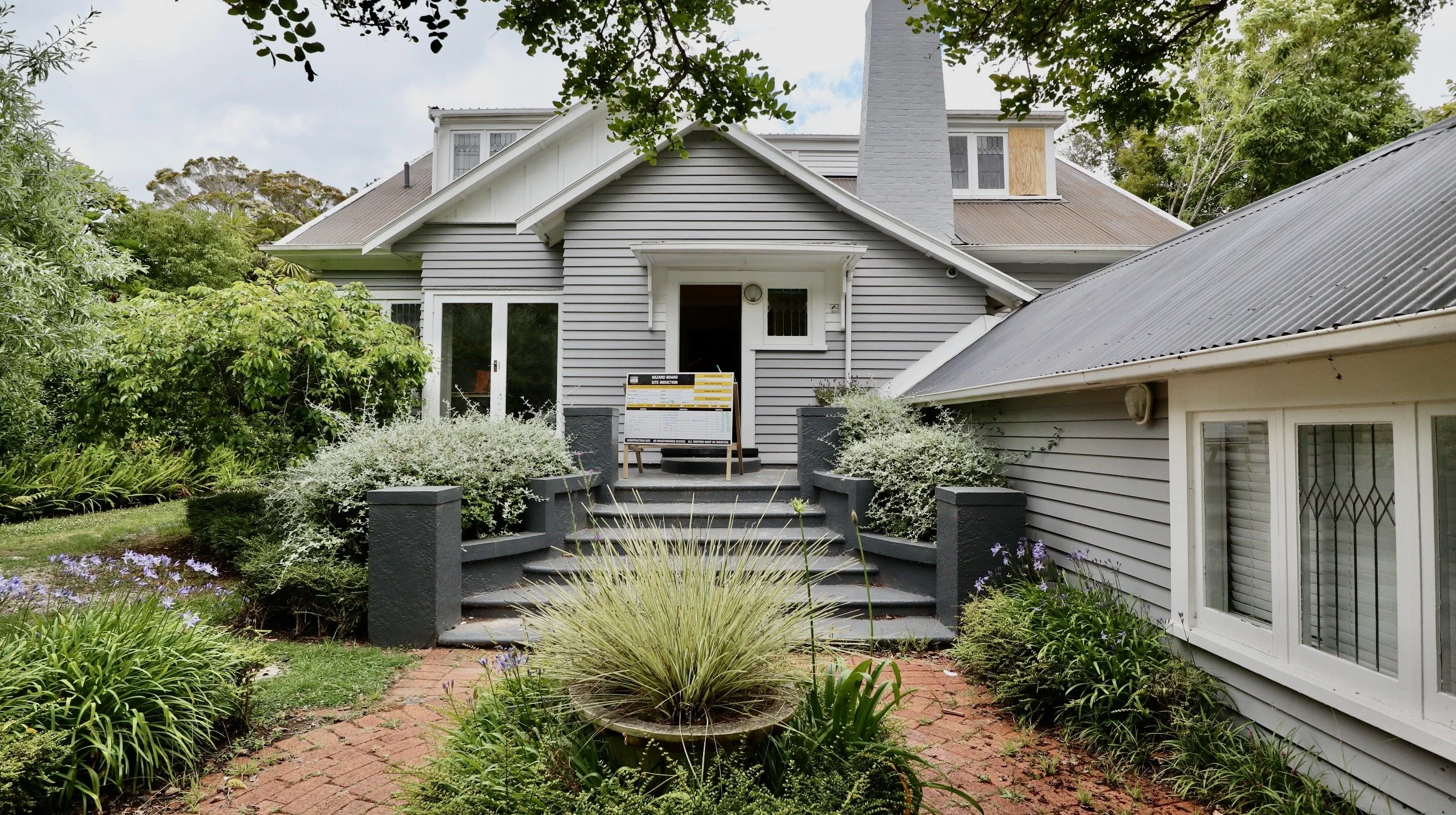 Renovated Californian bungalow exterior with refreshed weatherboards and paint