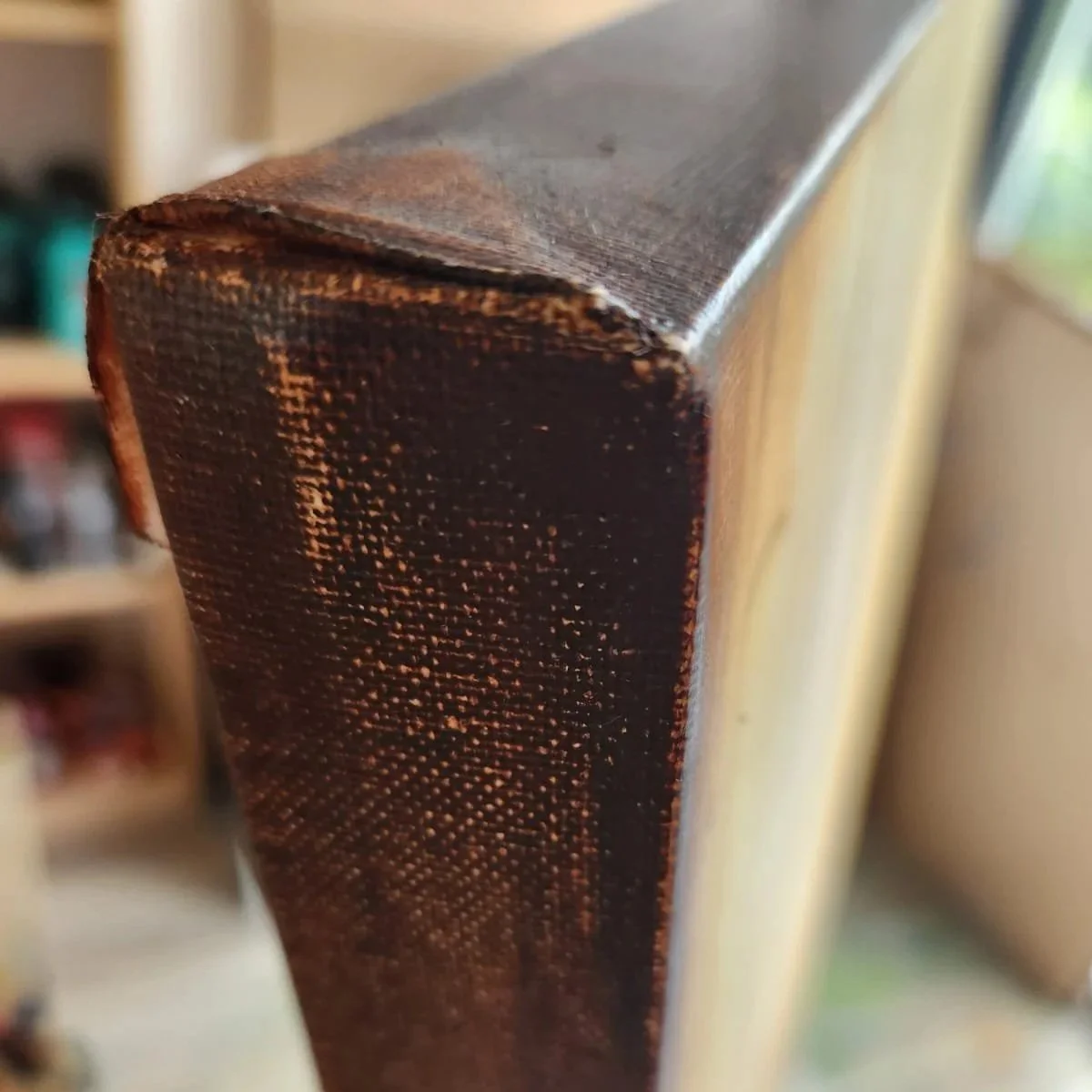 Art for luxurious living rooms