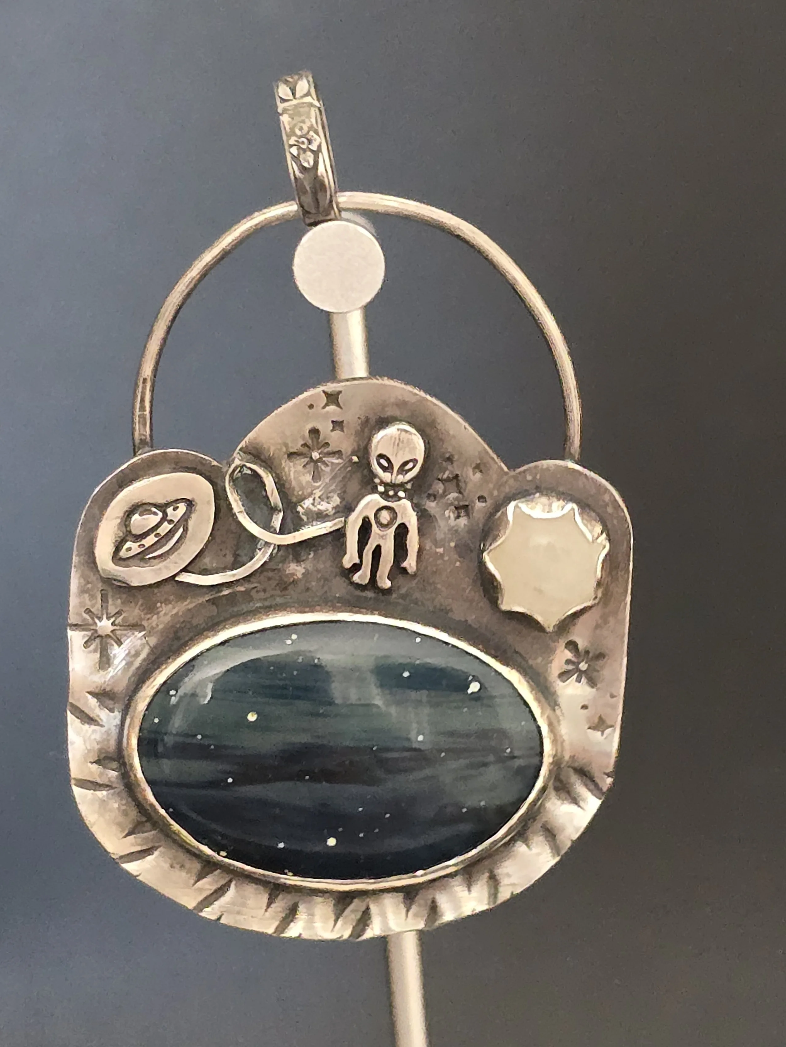 alienspacewalk (3).jpg