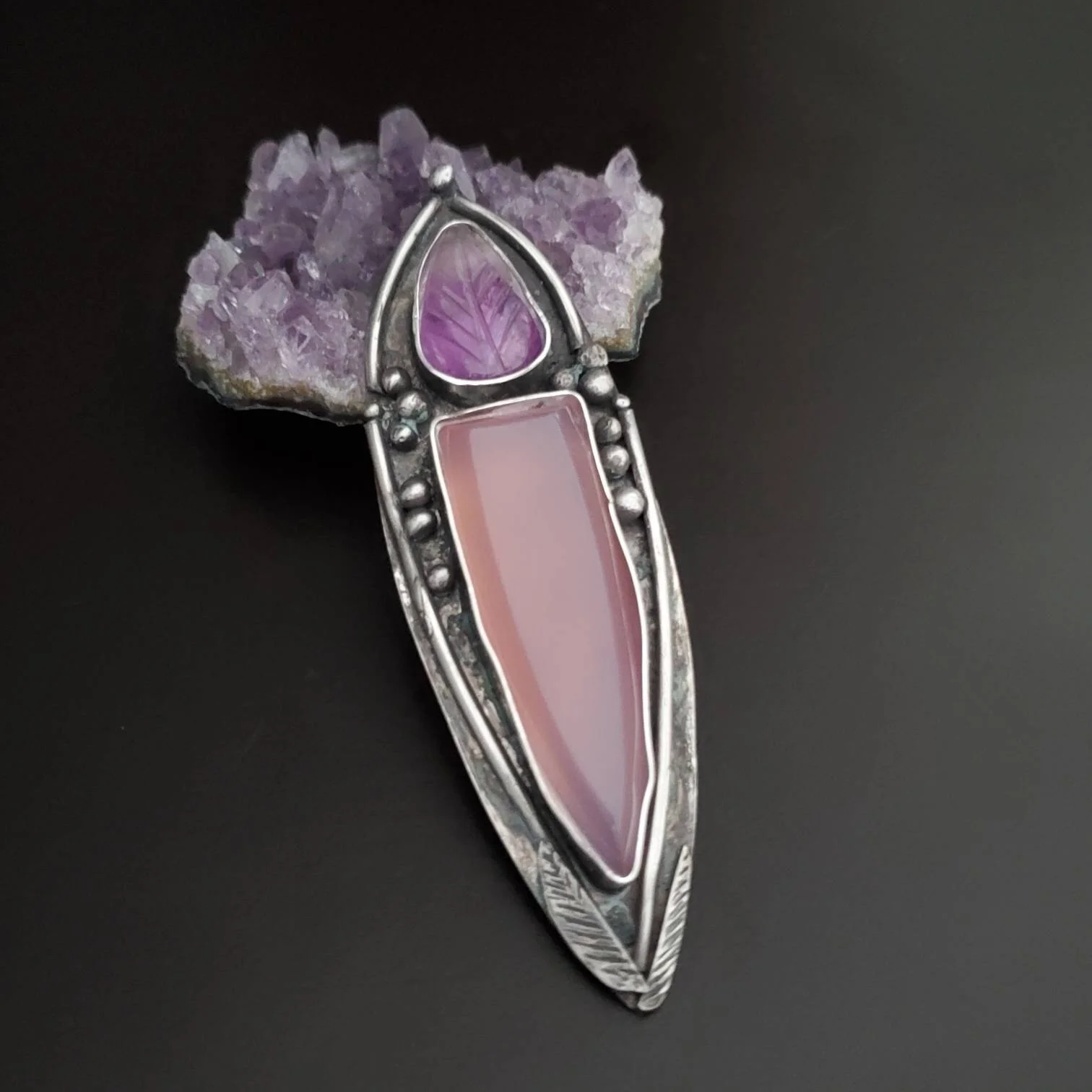 Lavender chalcedony- amethyst leaf ring in silver 4.jpg