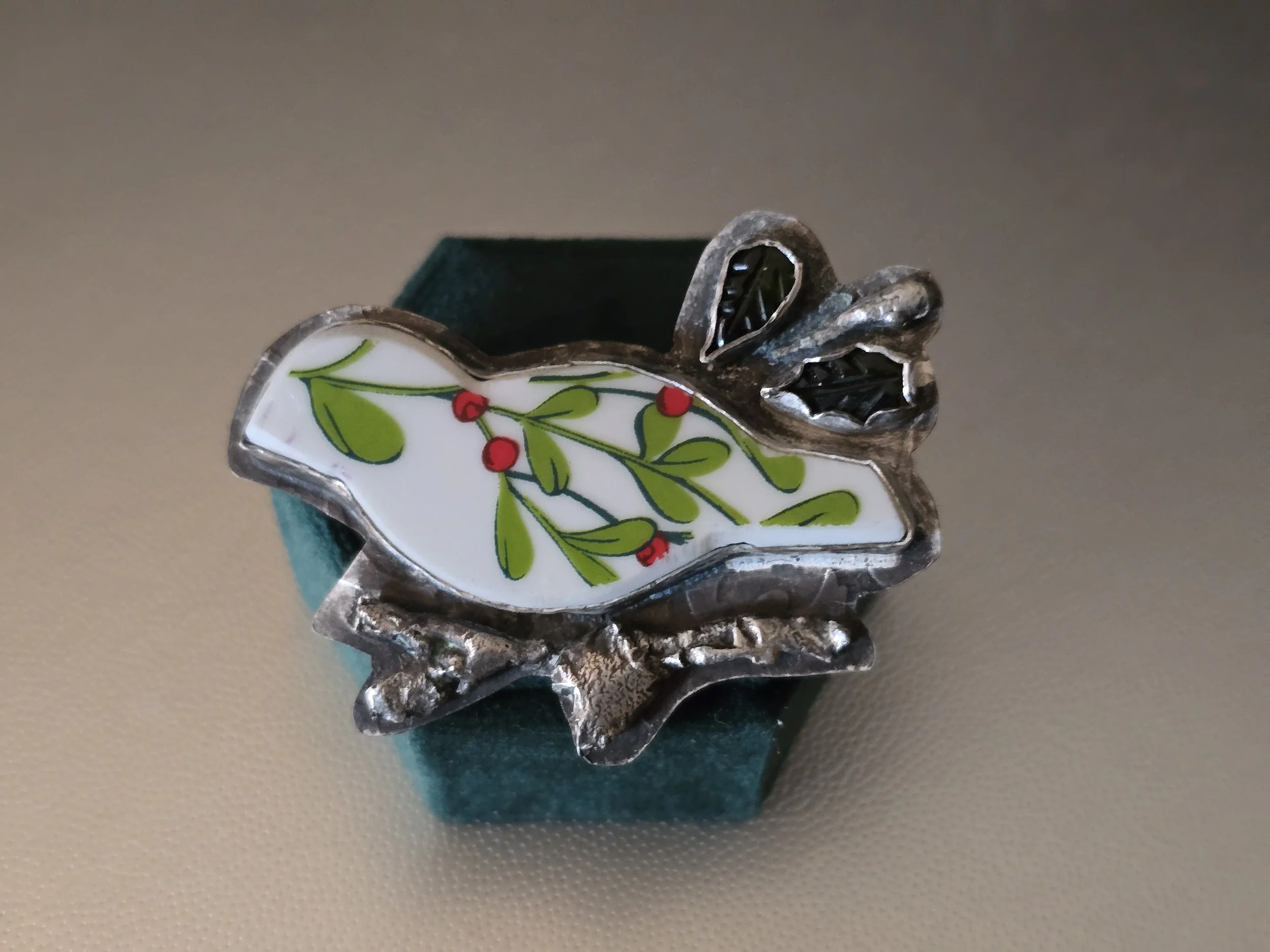 mistletoechinabird (3).jpg