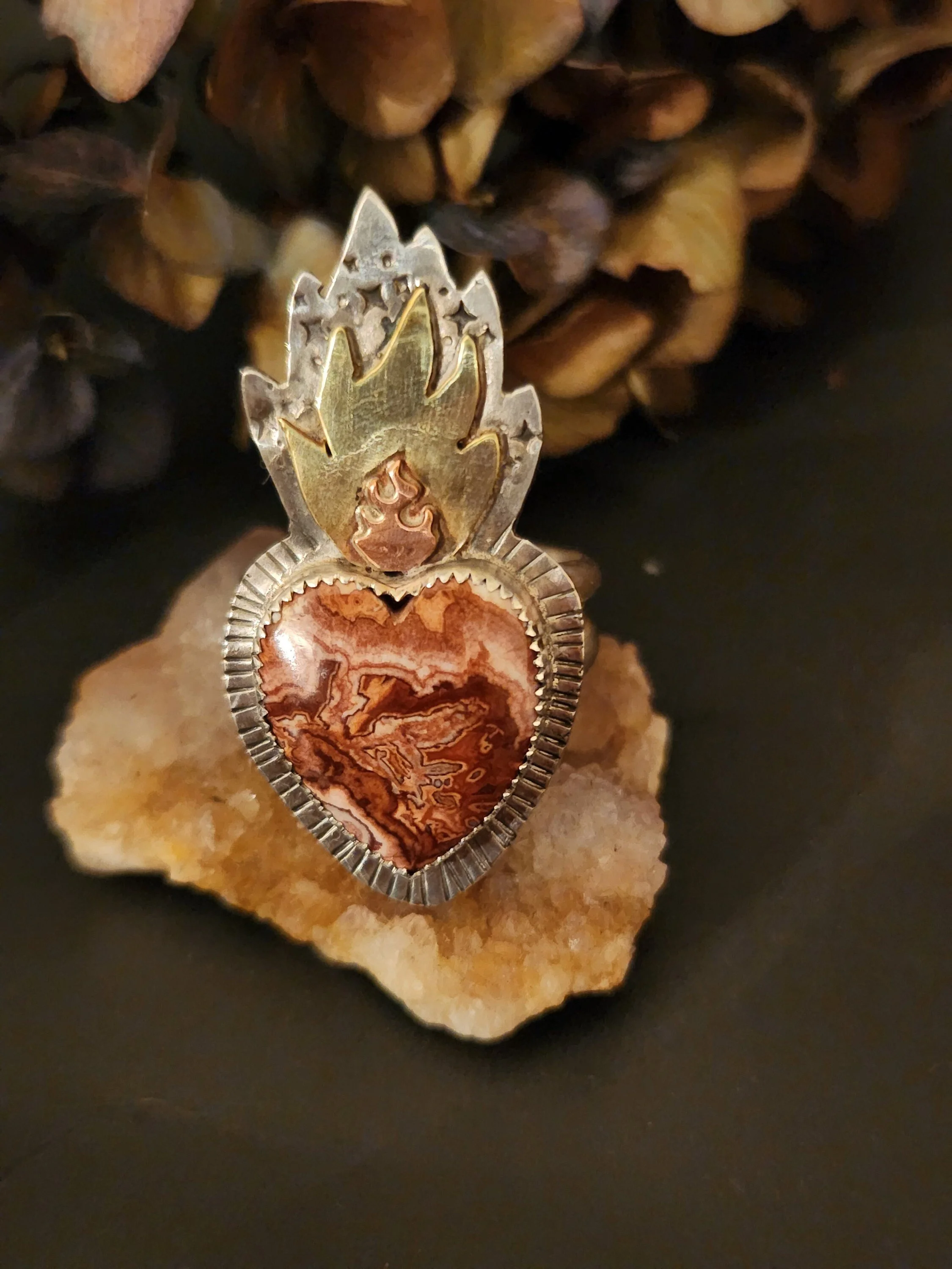 Rosetta Lace Agate Sacred Heart Ring-Size 13