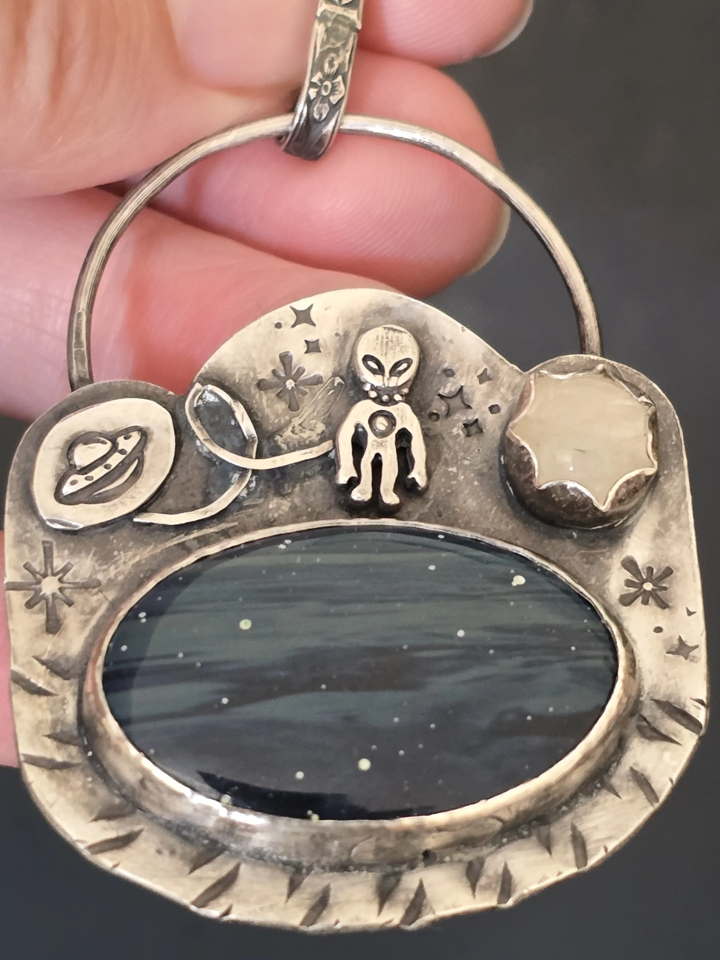 alienspacewalk (8).jpg