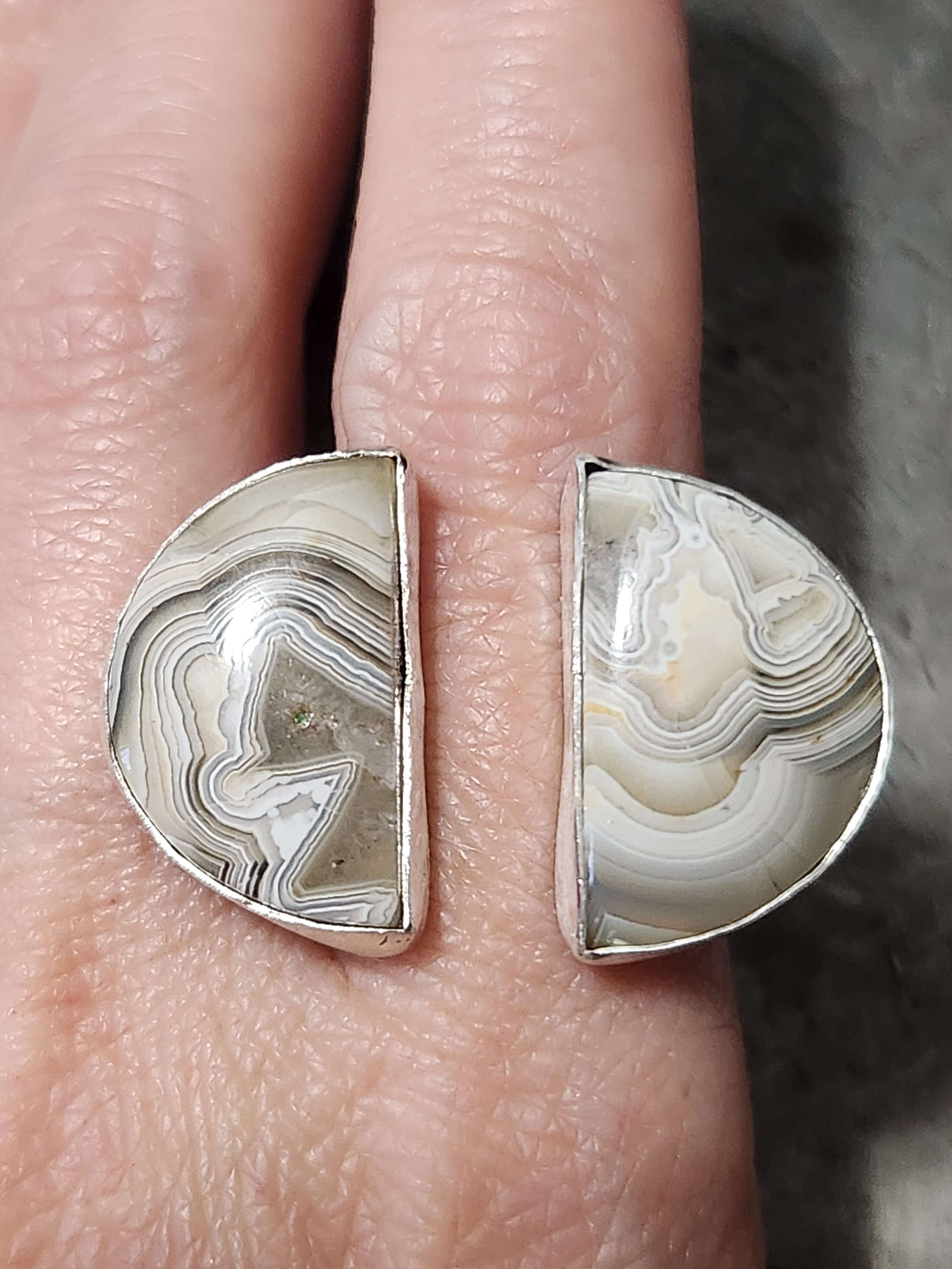 crazy lace agate split moon silver ring #2 4.jpg
