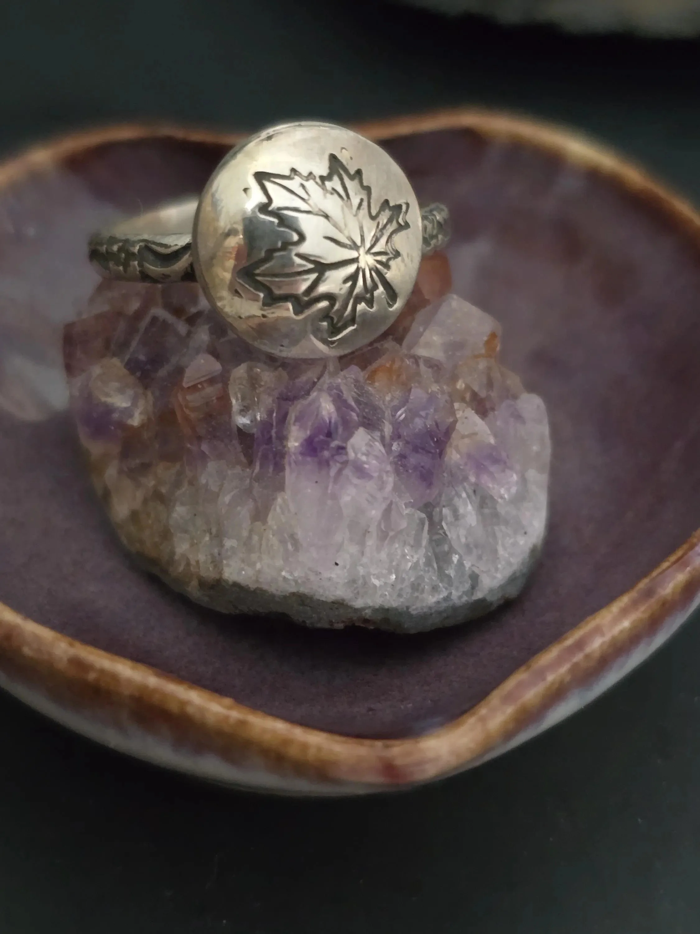 Maple Leaf Domed Sterling Silver Ring Size 9