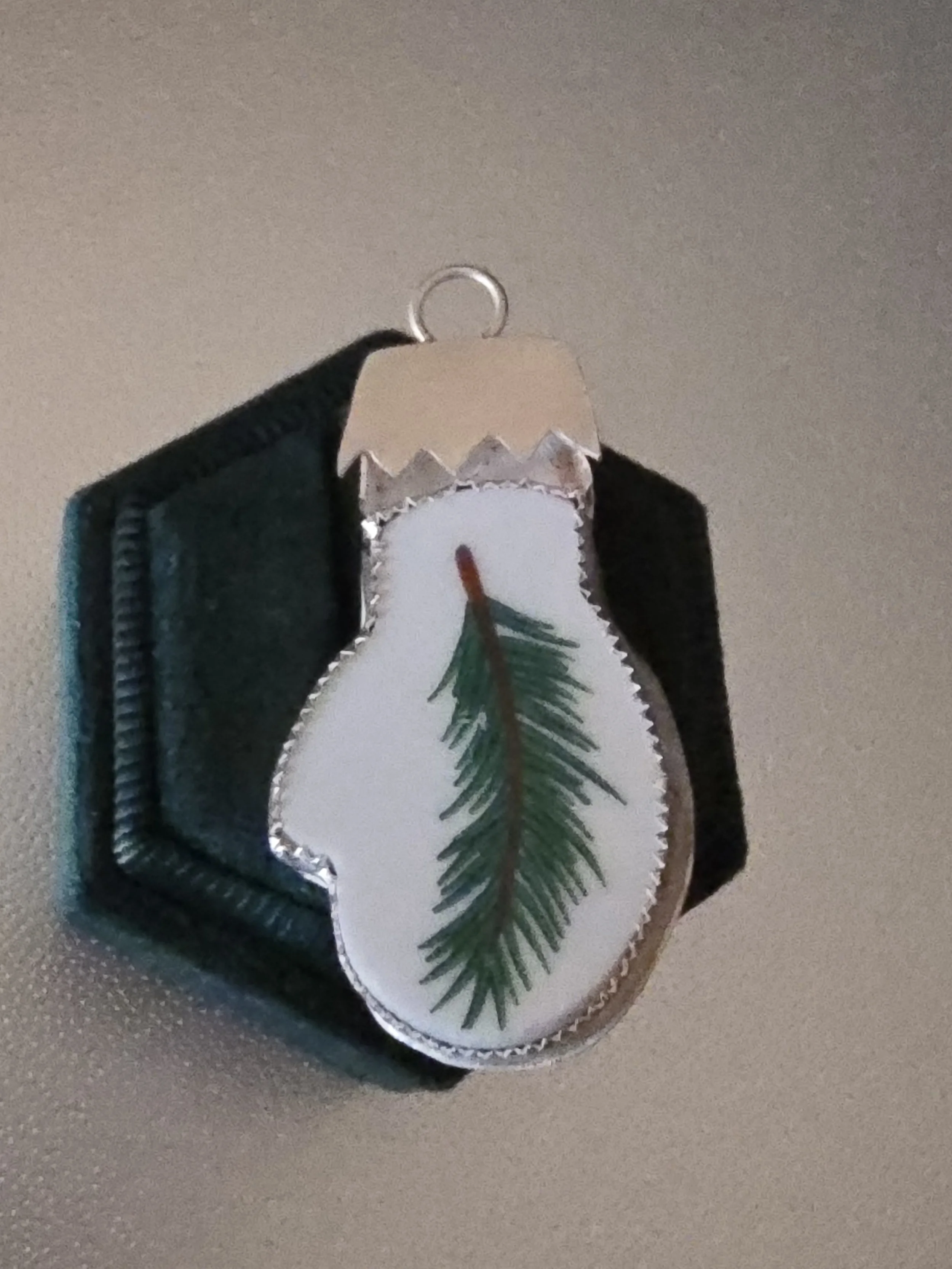 christmastreemitten (1).jpg