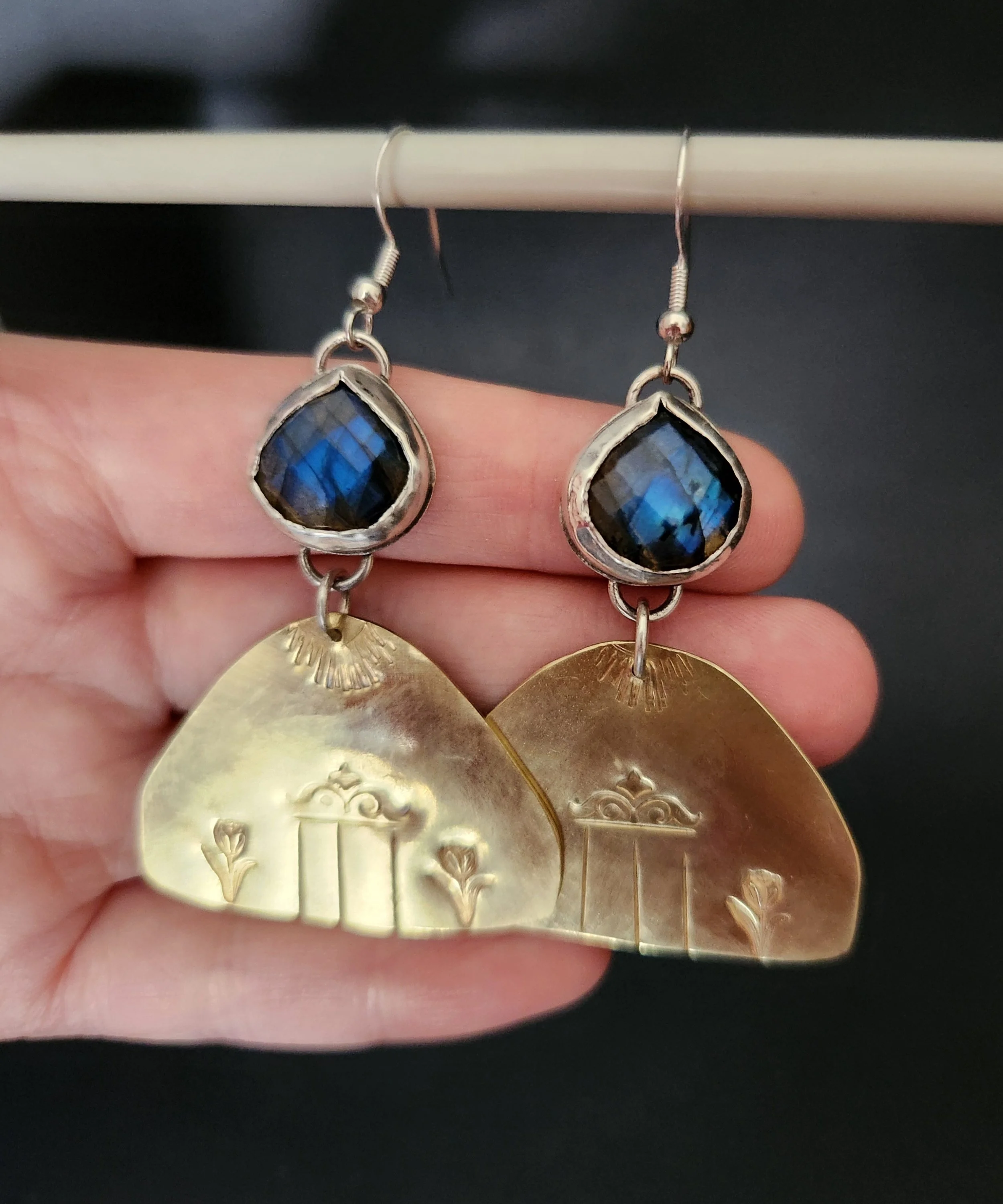 labradoriteyurt (1).jpg