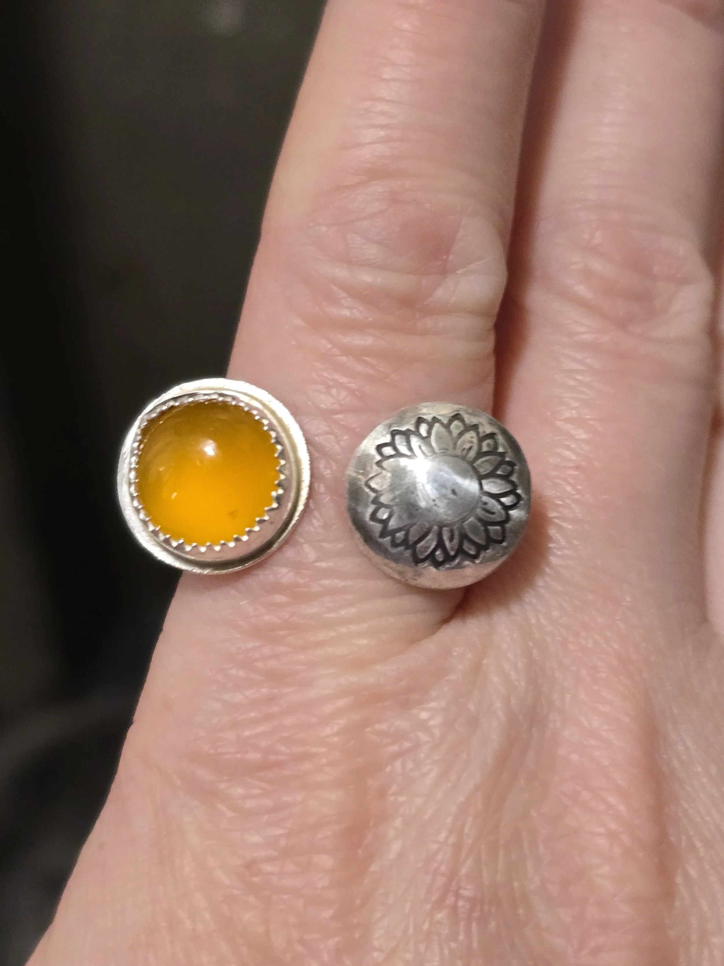 Sunflower Double-Ring with Chalcedony-Size 9