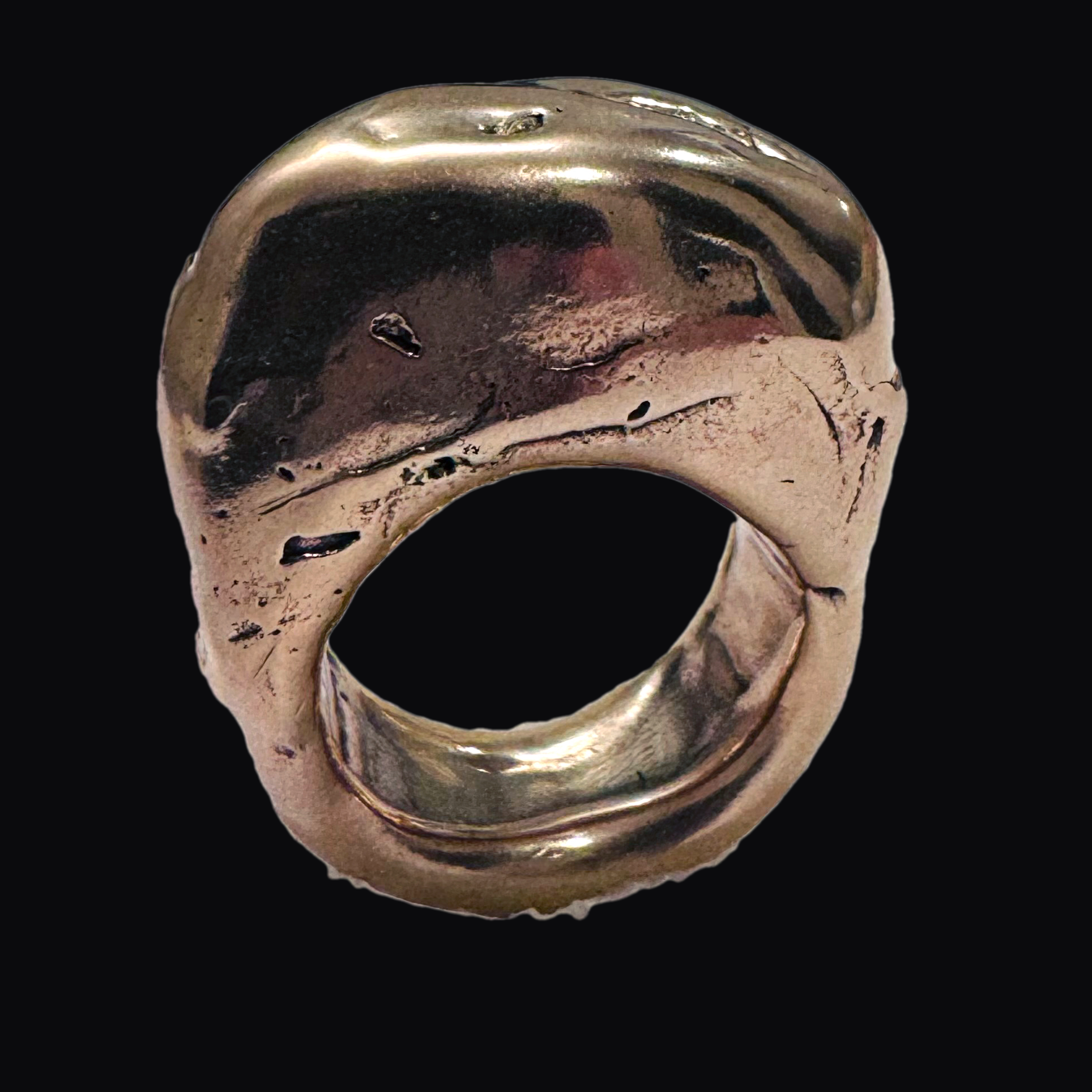 ring-rich-black-v2.png