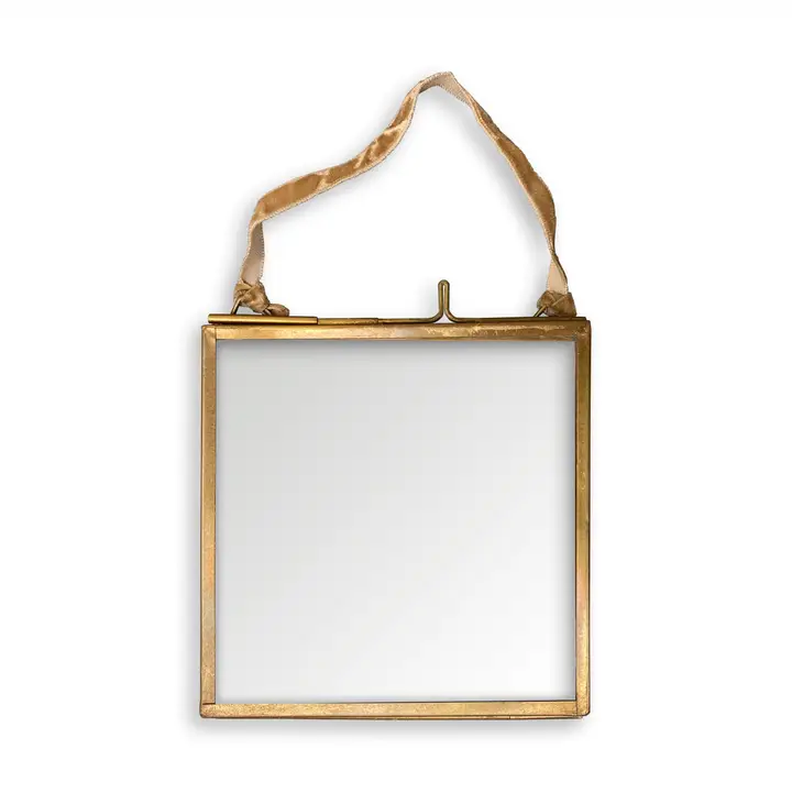 Medium Ornament.png (Copy)