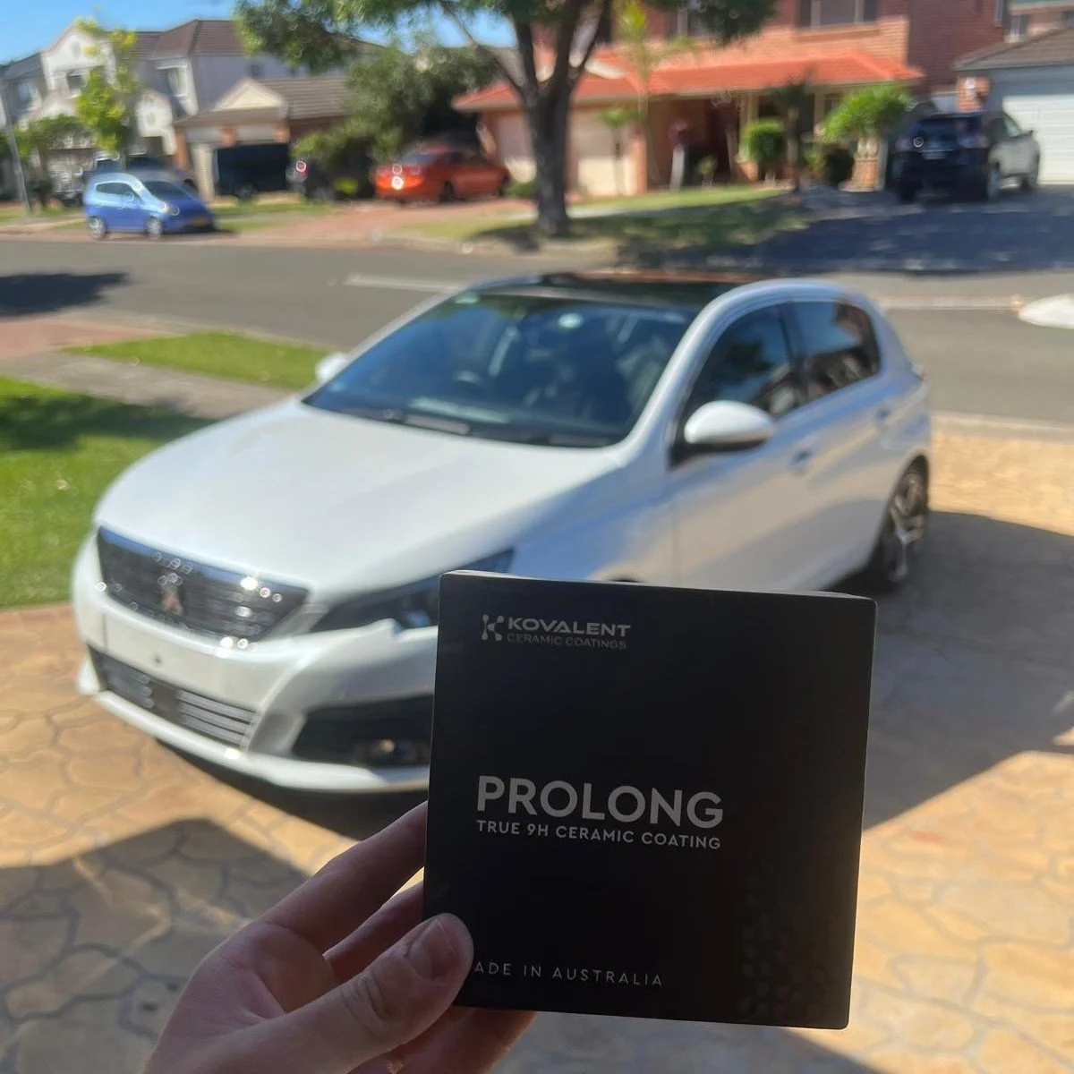 Bringing the brilliance back to this White Peugeot 308! 🤍✨

White paint can hide a lot, but when it's fully decontaminated and properly corrected, the clarity and gloss are absolutely undeniable. We gave this Peugeot a major inside-and-out overhaul 