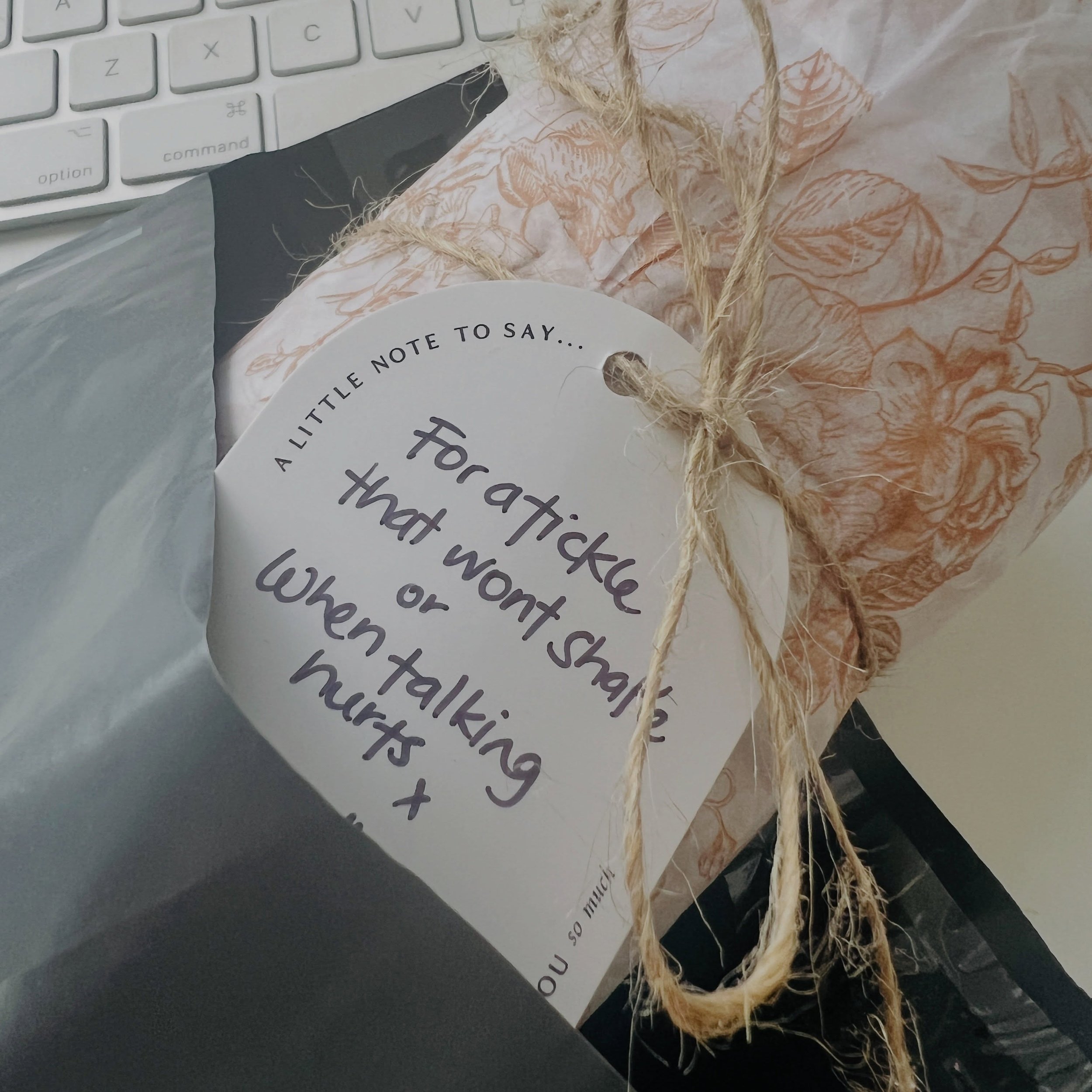 A little bespoke liquid herbal blend heading out to lift a lovely Māmā 🌸

Formulated with intention, grounded in evidence, and tailored so she feels heard, seen, and genuinely cared for. 

How would it feel to find this waiting in your mailbox? 

Fl