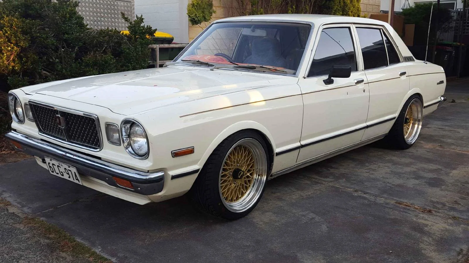 Toyota Cressida MX32 OS Formula Mesh 17"