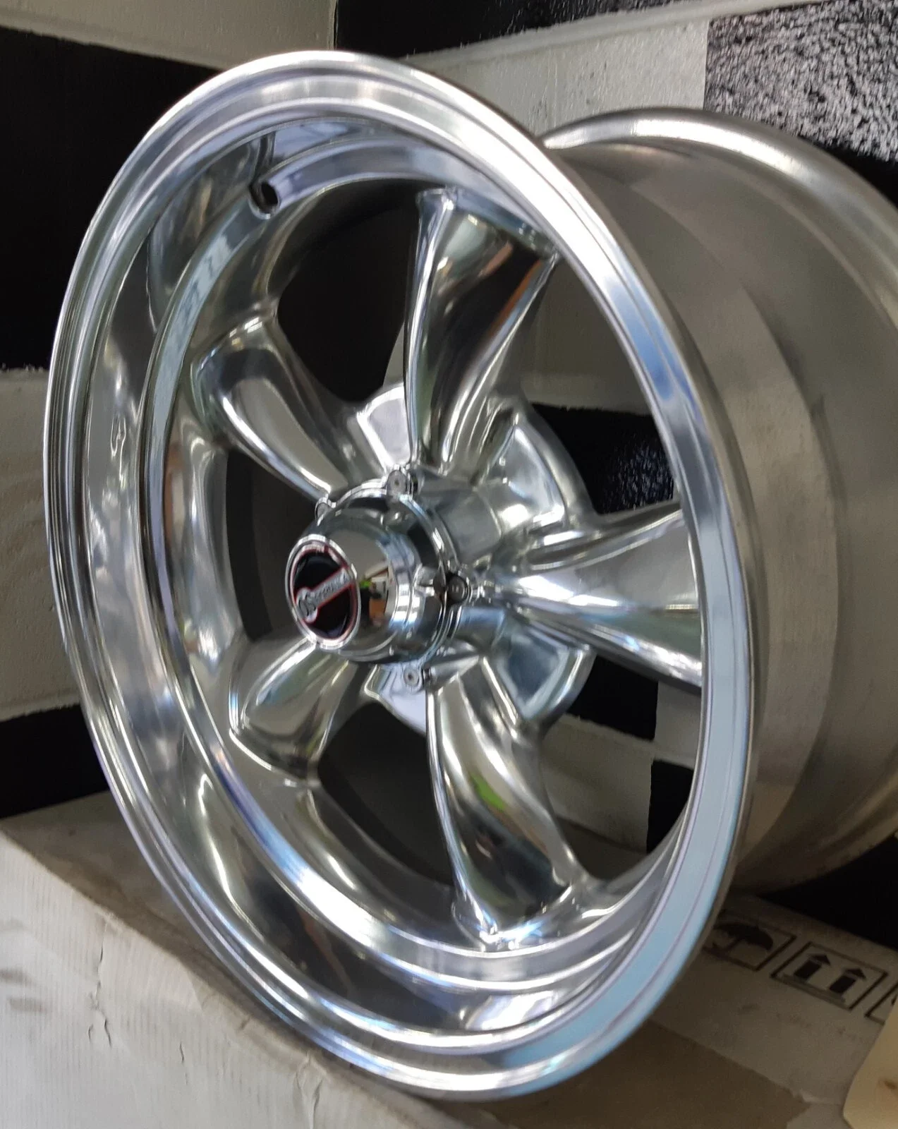 Rev american racing.webp