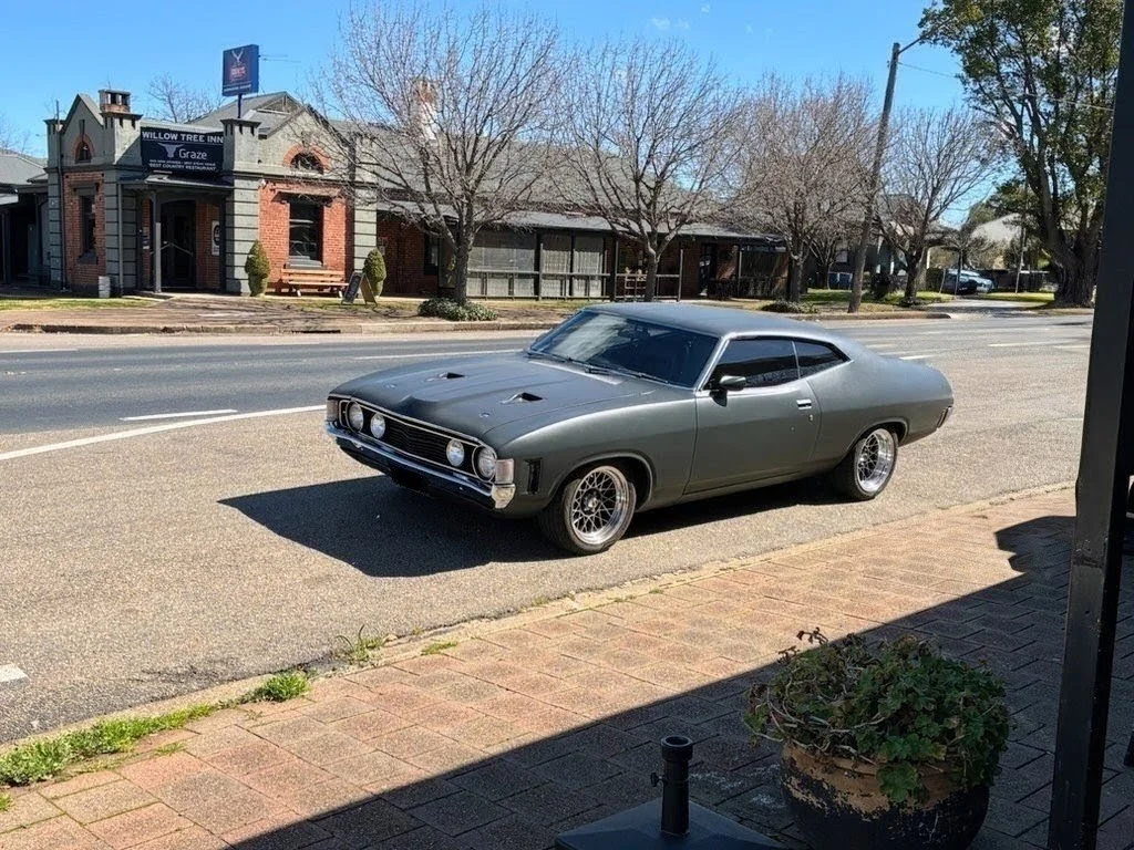 Ford Falcon XC 351 with OS Formula Hotwire