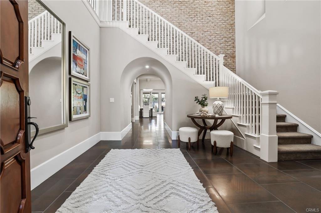 101 home coming interiro .jpeg