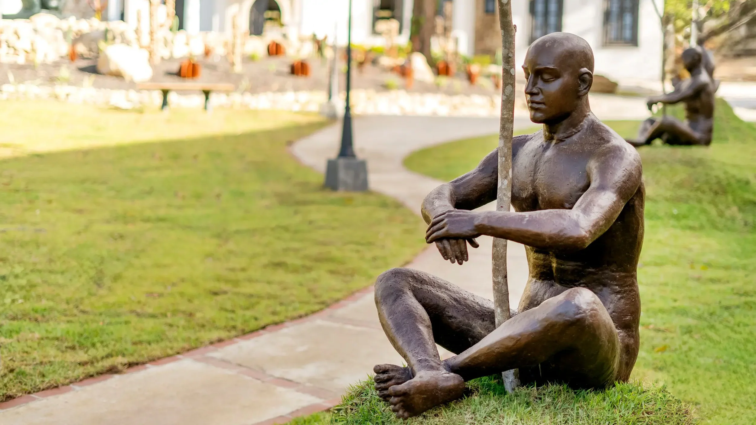 PTYUV-P0009-Man-Sculpture-Outdoors.16x9.jpg.webp