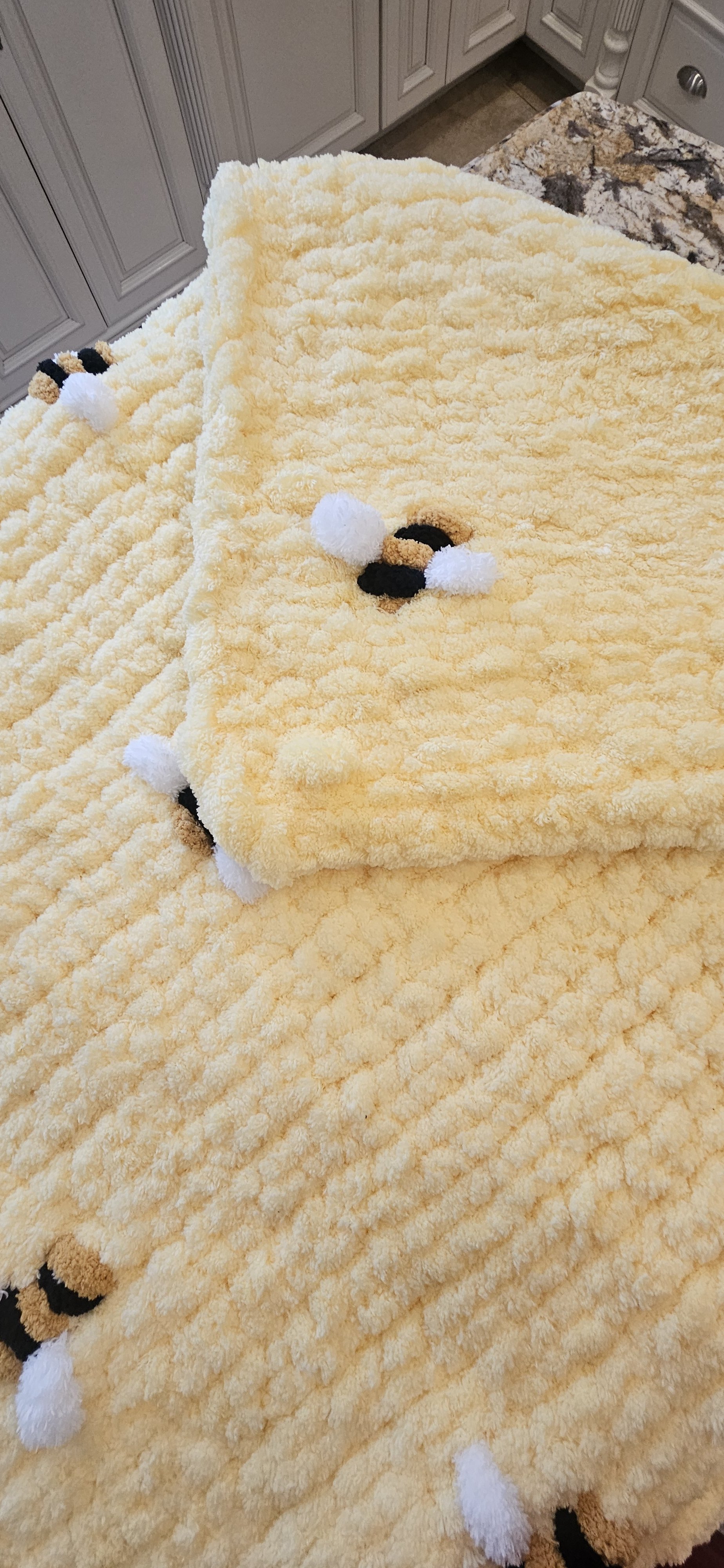 Bee Blanket 6.jpg