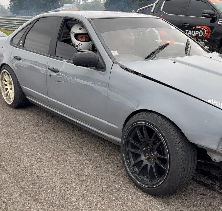 Always good getting back in the seat 👊🏽 big ups to @smpmotorsport719 for the car 🍉

@choiceeventsnz #autoatsumaru 

#cefiro #drift #jdm #rb25 #toptune #car