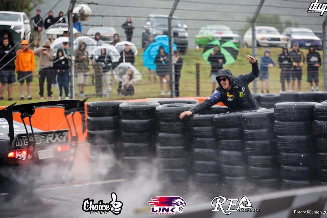 Rain or shine the show goes on 🌧️ drenched is an understatement for Saturday @rotaryreunion 

📍 - @rotaryreunion @taupomotorsportpark 
📸 - @ddubp_nz