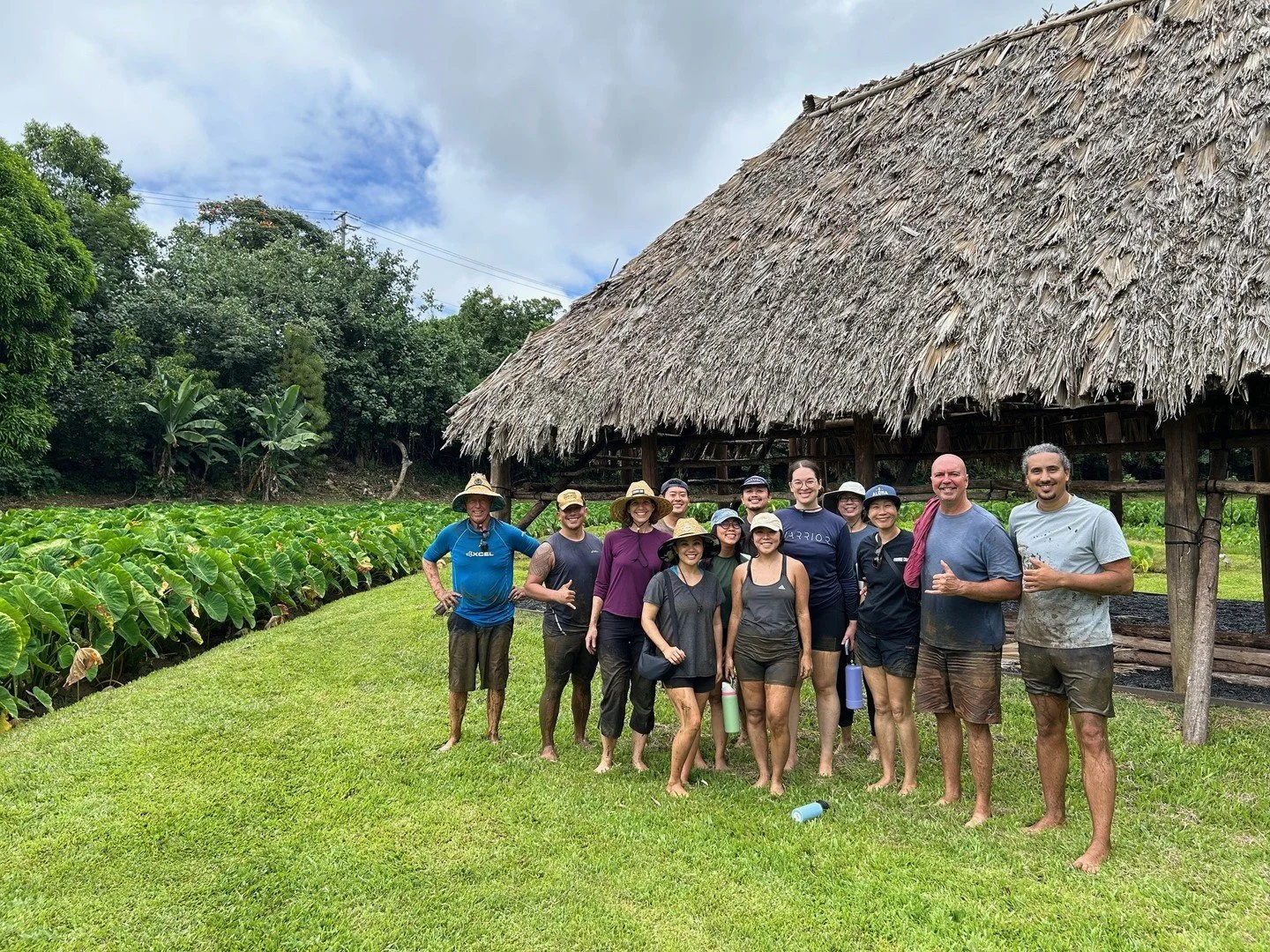 We were grateful to spend our Saturday morning at Kapalai for Ho&lsquo;okua&lsquo;āina&rsquo;s community aloha &lsquo;āina day. Through clearing weeds in the lo&lsquo;i, we built pilina with this special place and with each other. Mahalo to @hookuaai