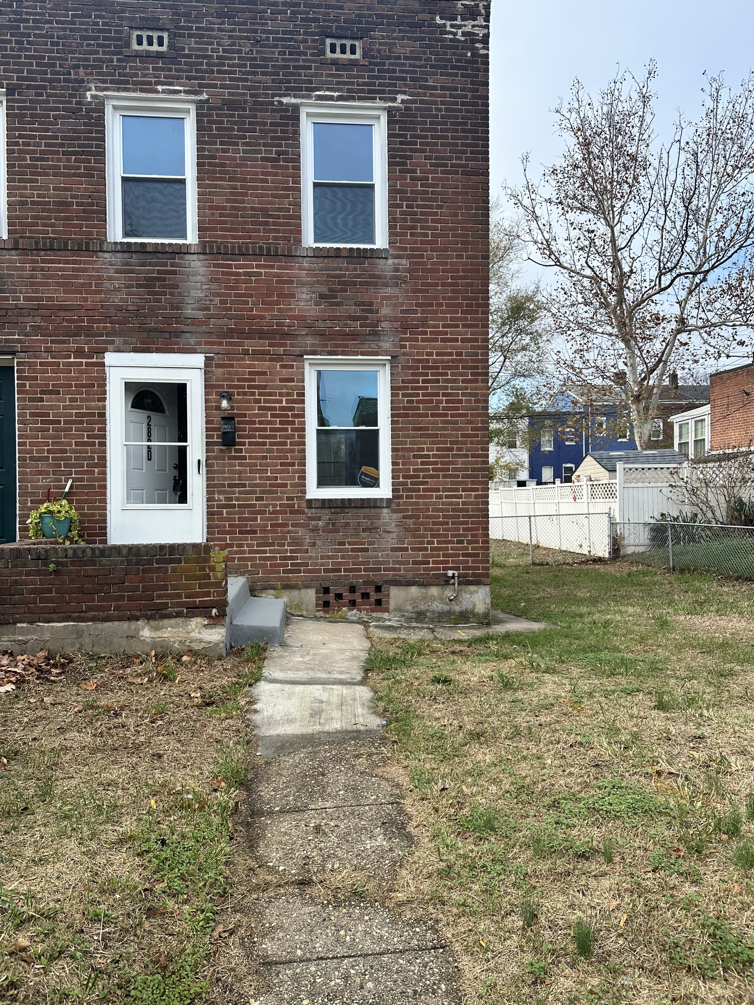 2820 Bookert Dr, Baltimore MD 21225 — 2 Bed 1 Bath- $1,299.00