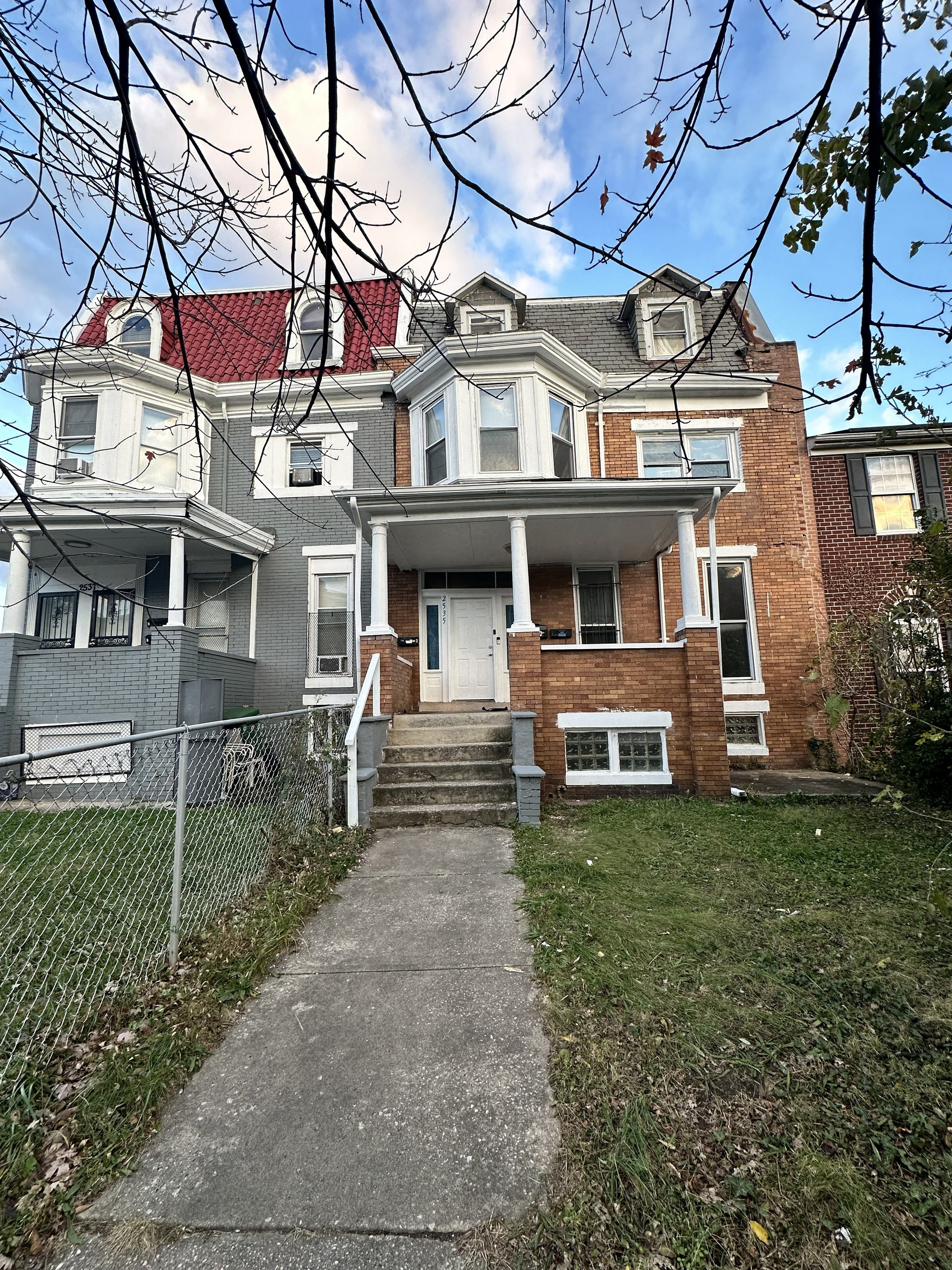 2535 Brookfield Ave #1 (1).jpg