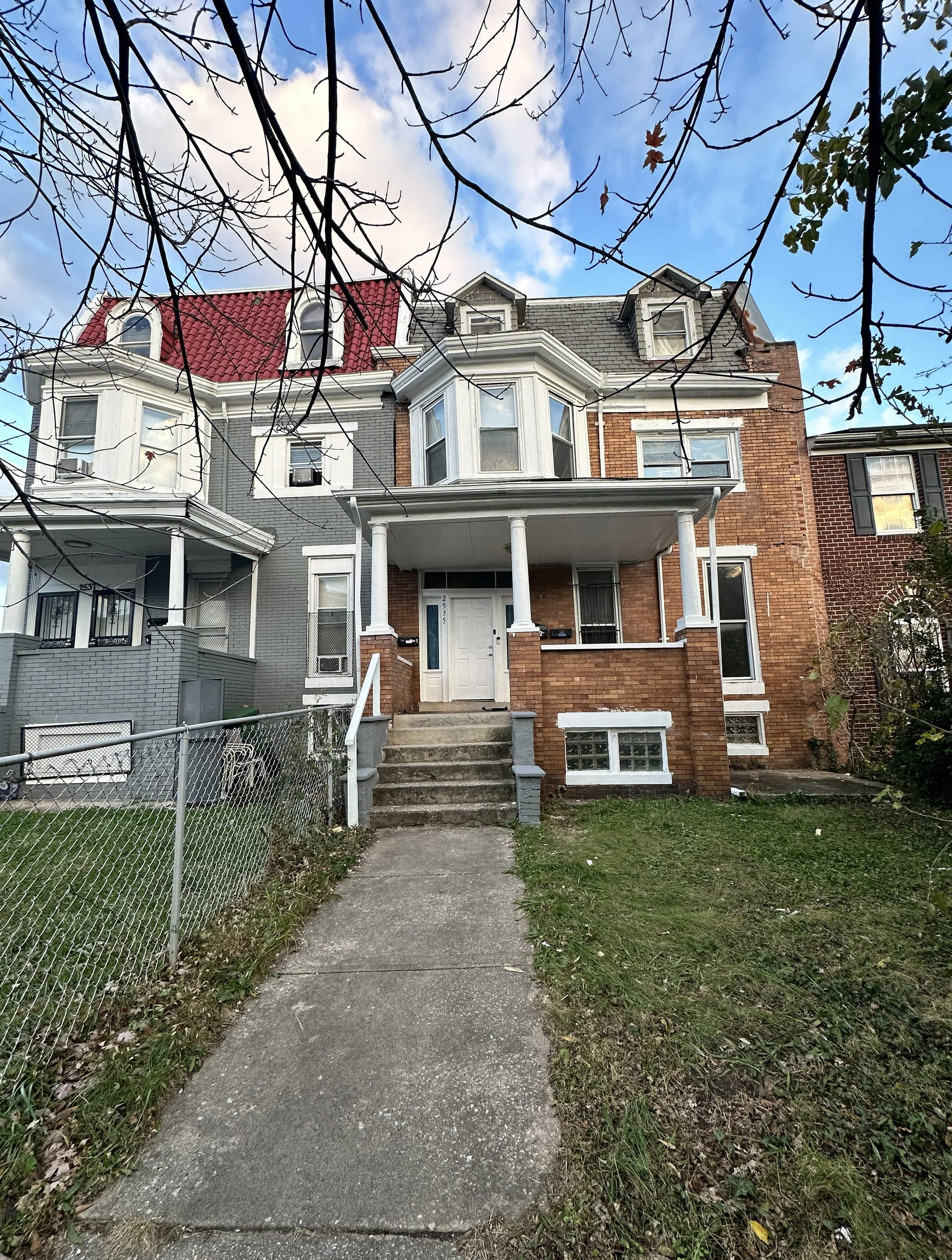 2535 Brookfield Ave #1 (1).jpg