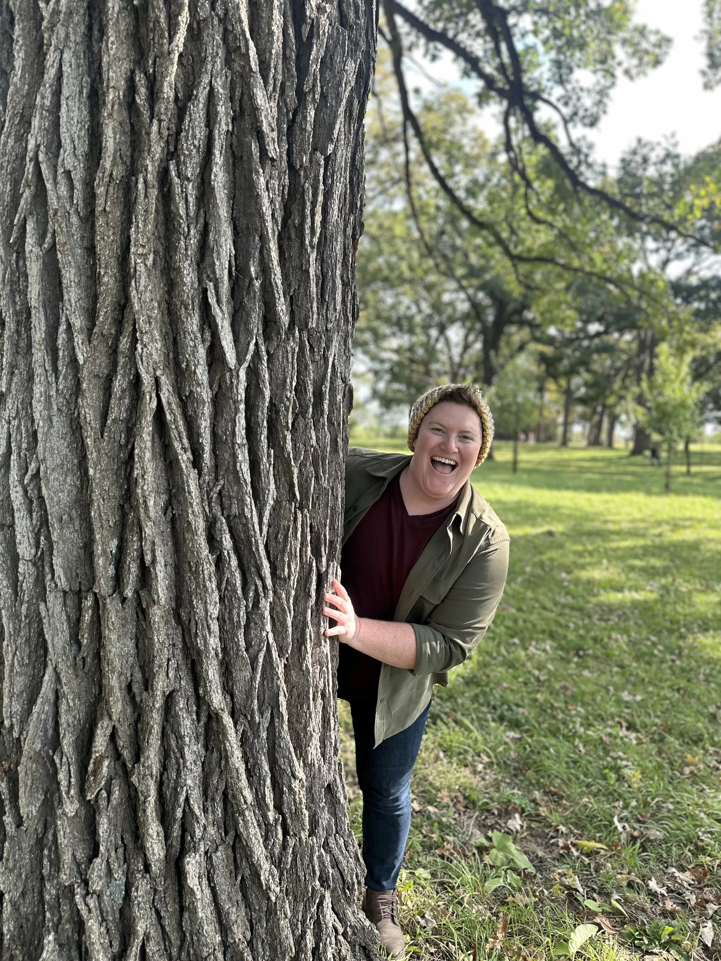 Karisa, queer, nonbinary counselor, EMDR and trauma therapist for LGBTQ+, offering telehealth online anywhere in California, Oregon and Wisconsin