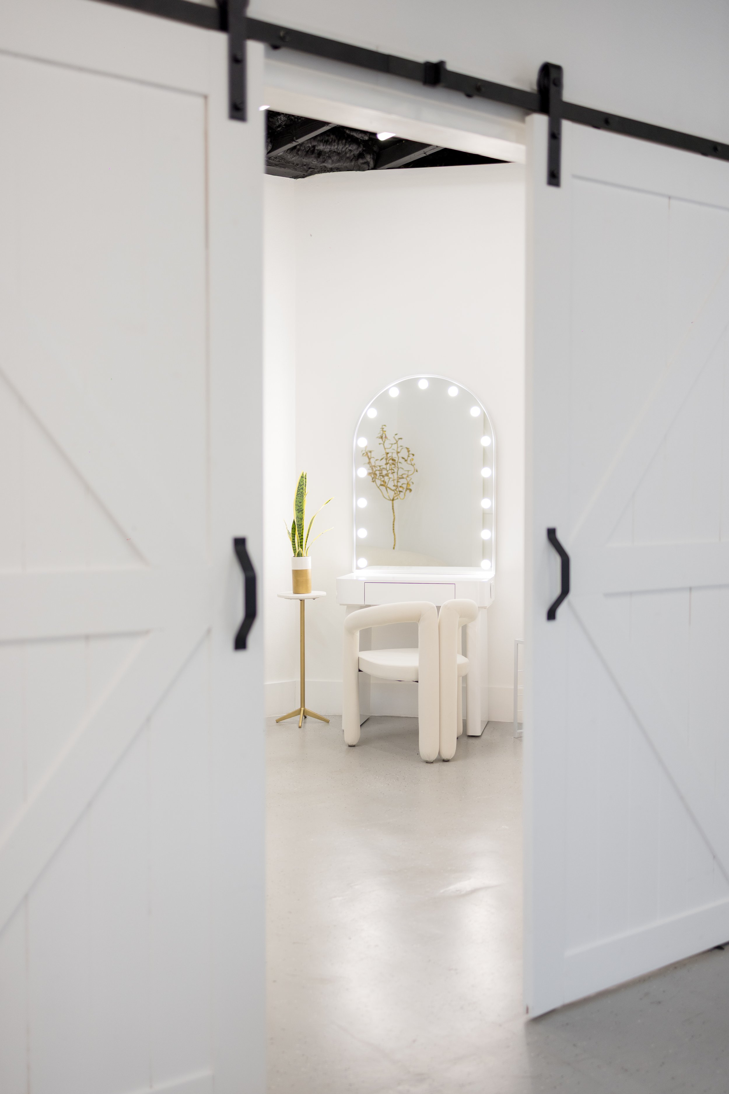 THE CONTENT HOUSE STUDIOS DOWNTOWN ORLANDO PHOTOGRAPHY VIDEO STUDIO-75.jpg