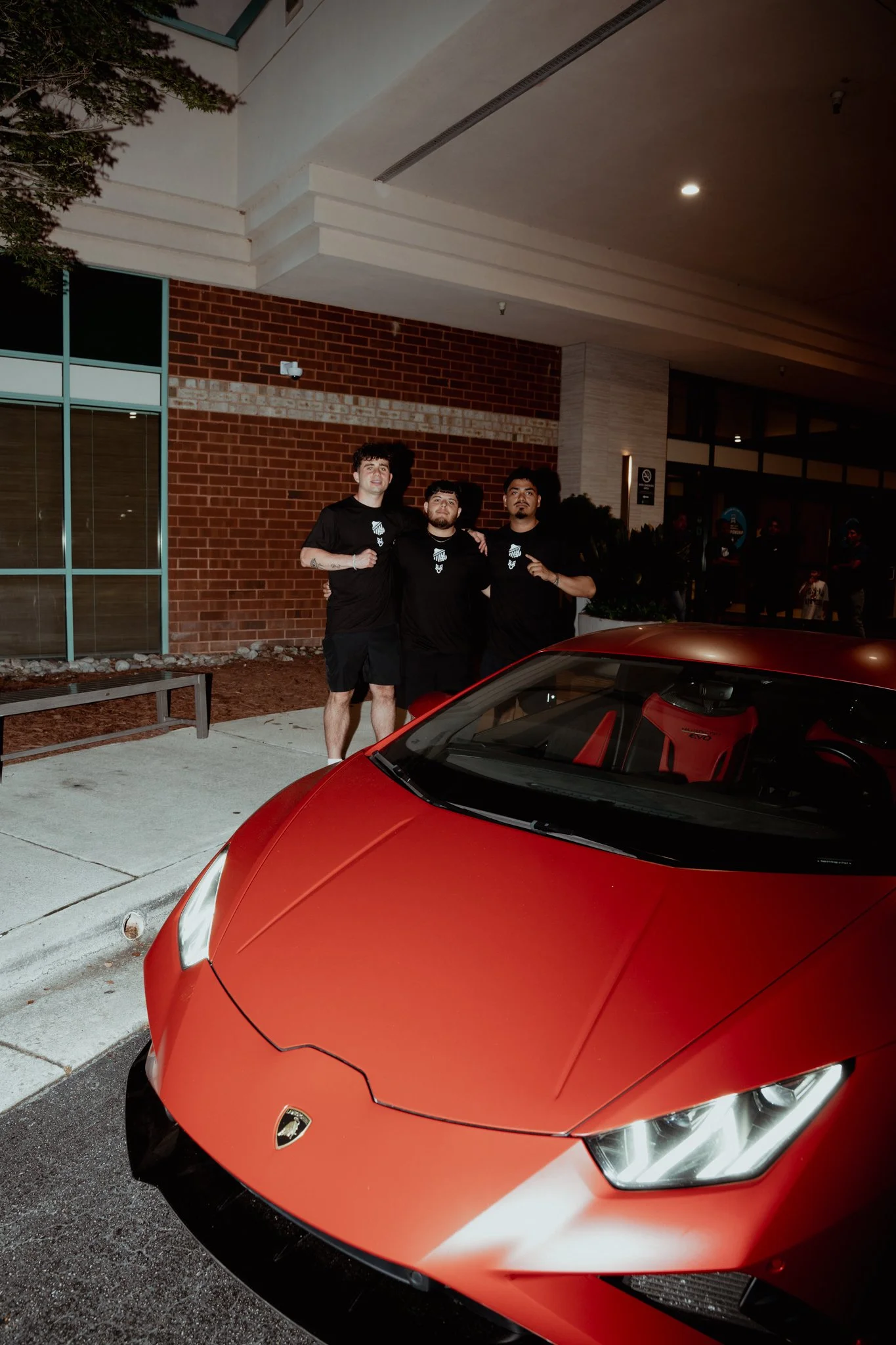 Lambo-4.jpg