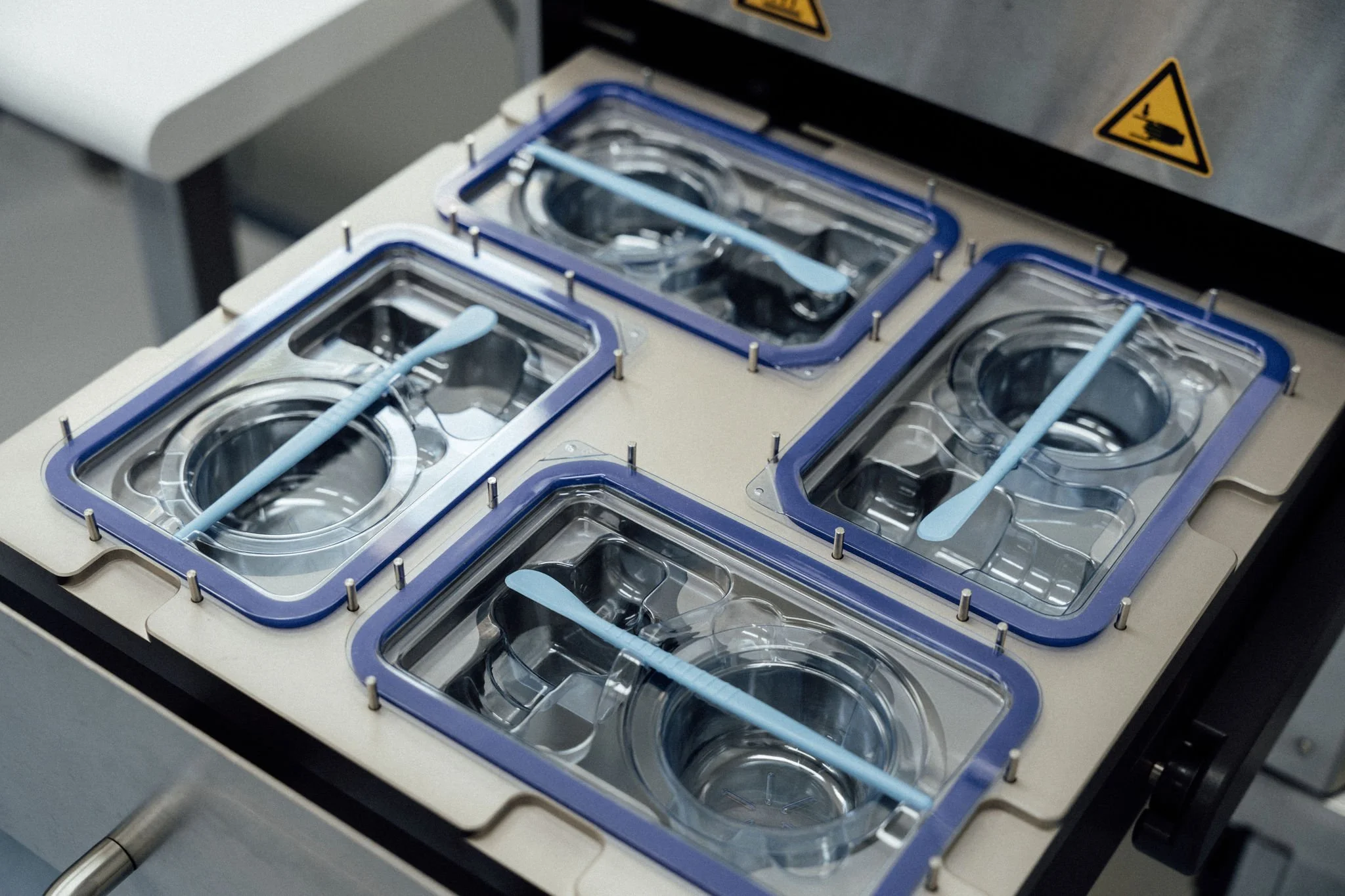 Preparation of PearlBone™ biomaterial samples in a controlled laboratory setting