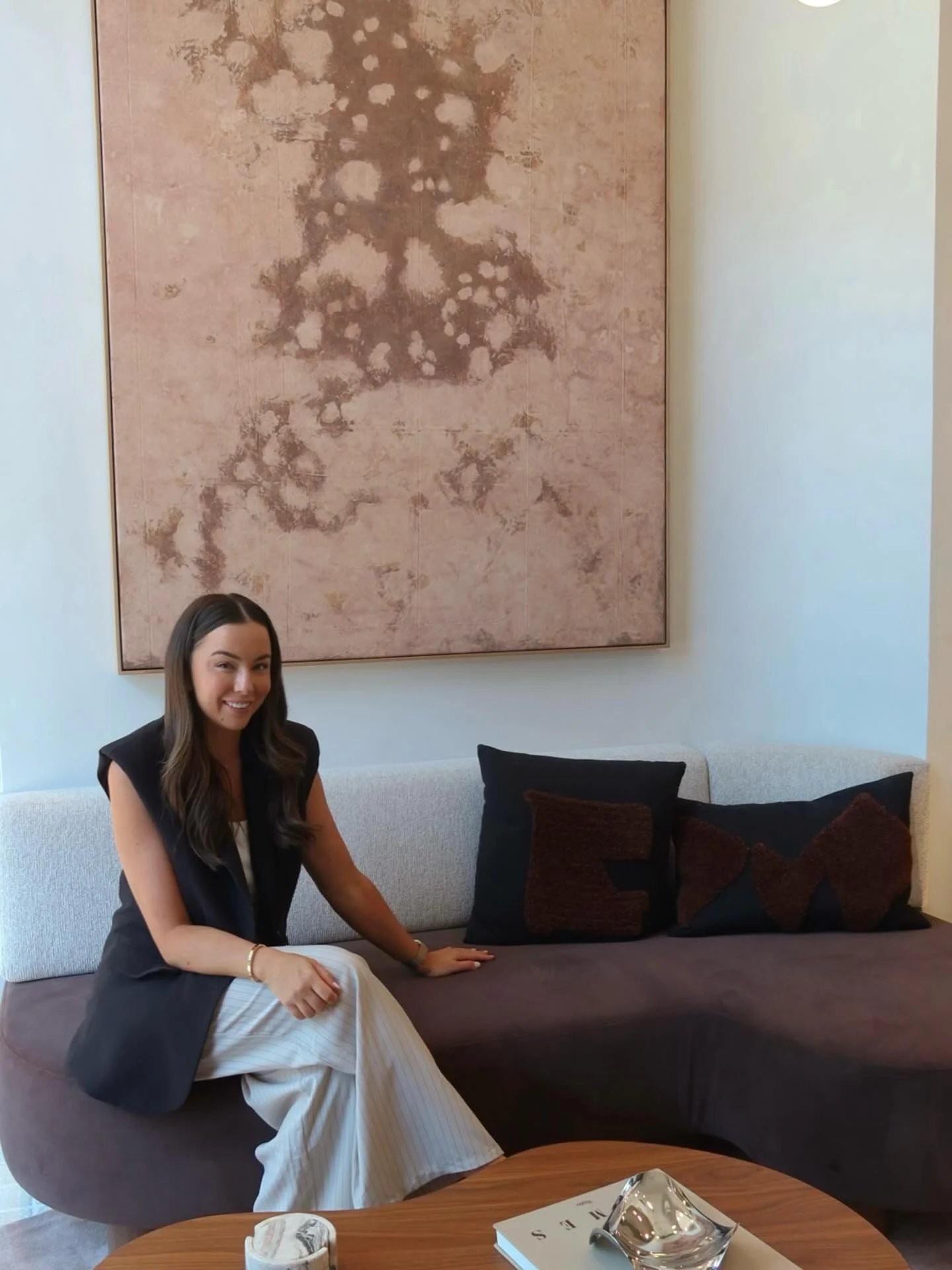 What a year ✨✨

As we close out an incredible year at TWBJ, we are so grateful for every client who trusted us with their smile.
This year was filled with beautifully bright, whitening smiles, meaningful growth, and unforgettable moments.
TWBJ has pr