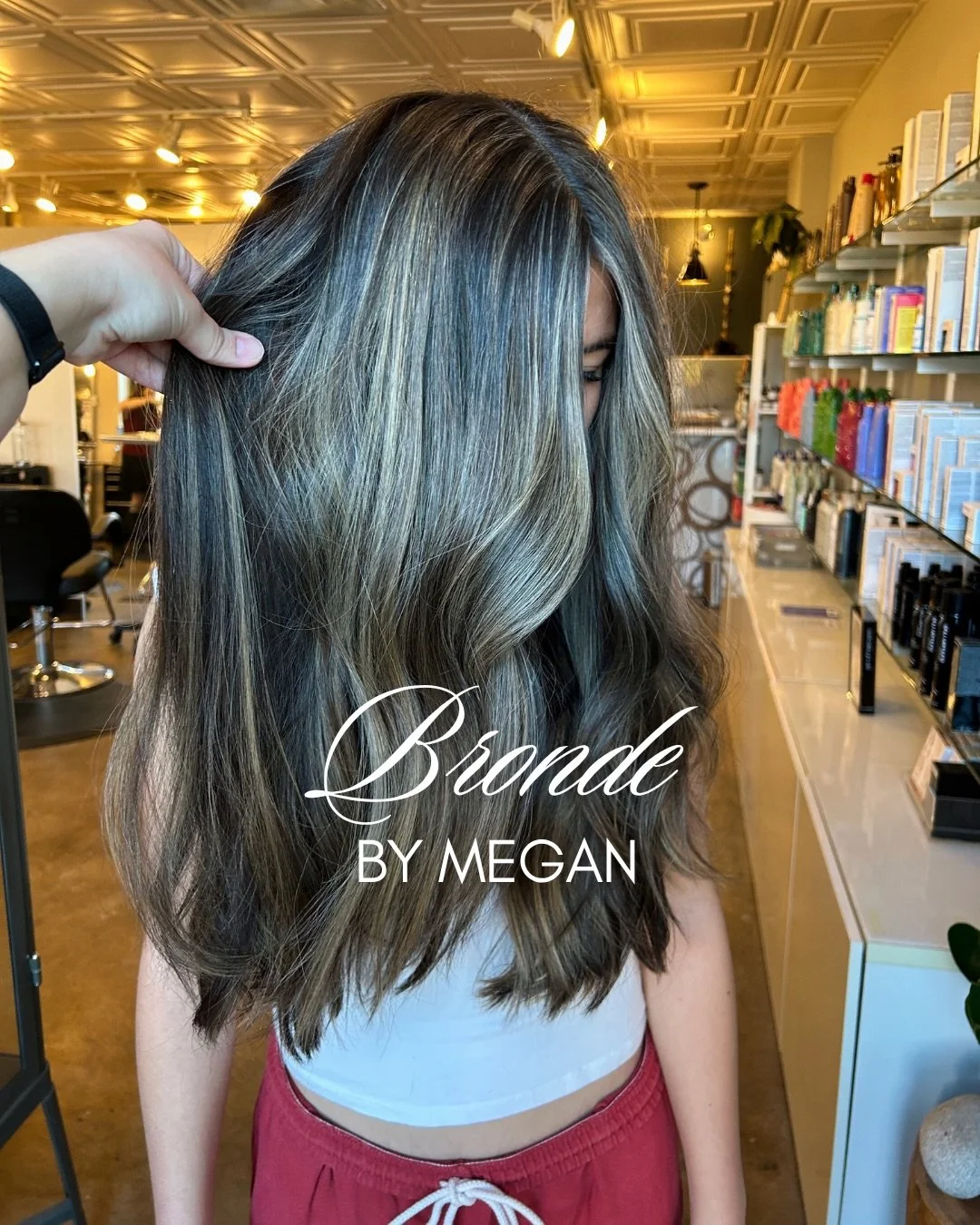 Blonde or brunette? Why choose when you can have the best of both? 😍 This stunning, dimensional bronde by Megan is giving us major hair envy. It&rsquo;s the perfect blend of rich, natural depth and bright, cool-toned pops! ✨ Ready for your own brond