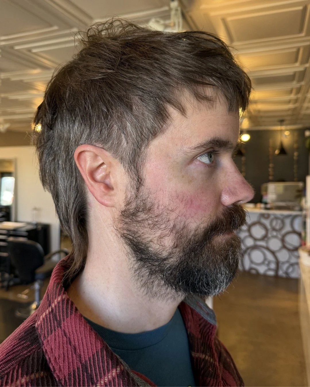 Men, your haircut should not be an afterthought. Hallie takes the time to see how your hair actually grows and cut to it, so it looks sharp the day of and still sits right three weeks later. Clean neckline, easy to style, no product required. Book a 