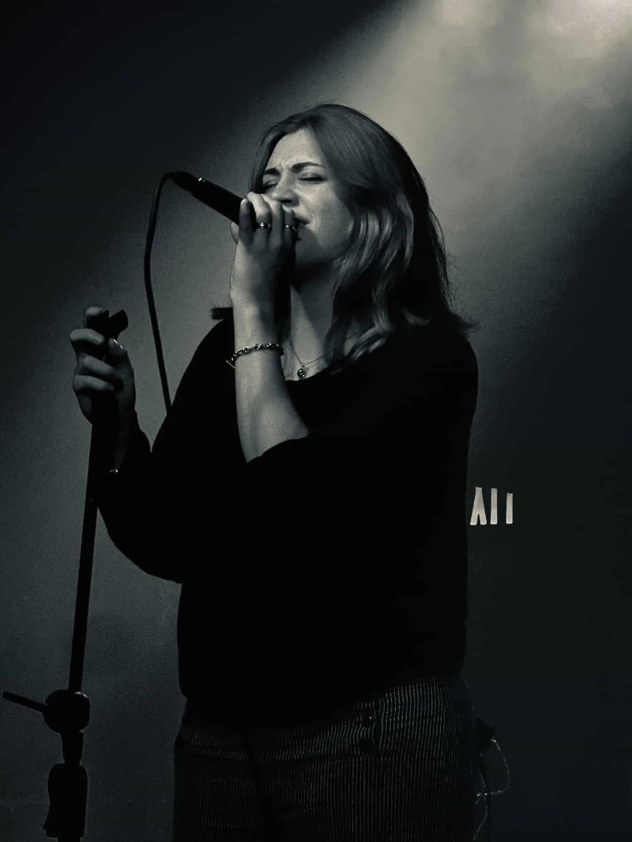 Picture of Lily Oyen, Producer/Engineer/Vocalist in grunge band "Downshine", and modern metal band "As Day Breaks". 