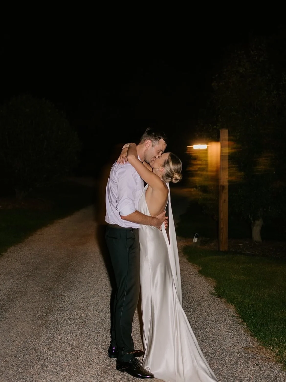 One day late but the love is right on time 🤍

These two just celebrated one year of wedded bliss&hellip; and what a year it&rsquo;s been.

Happy Anniversary, Mr &amp; Mrs Tegart. 
Year one looks very good on you.

Photographer: @laurenlsutton 
Video