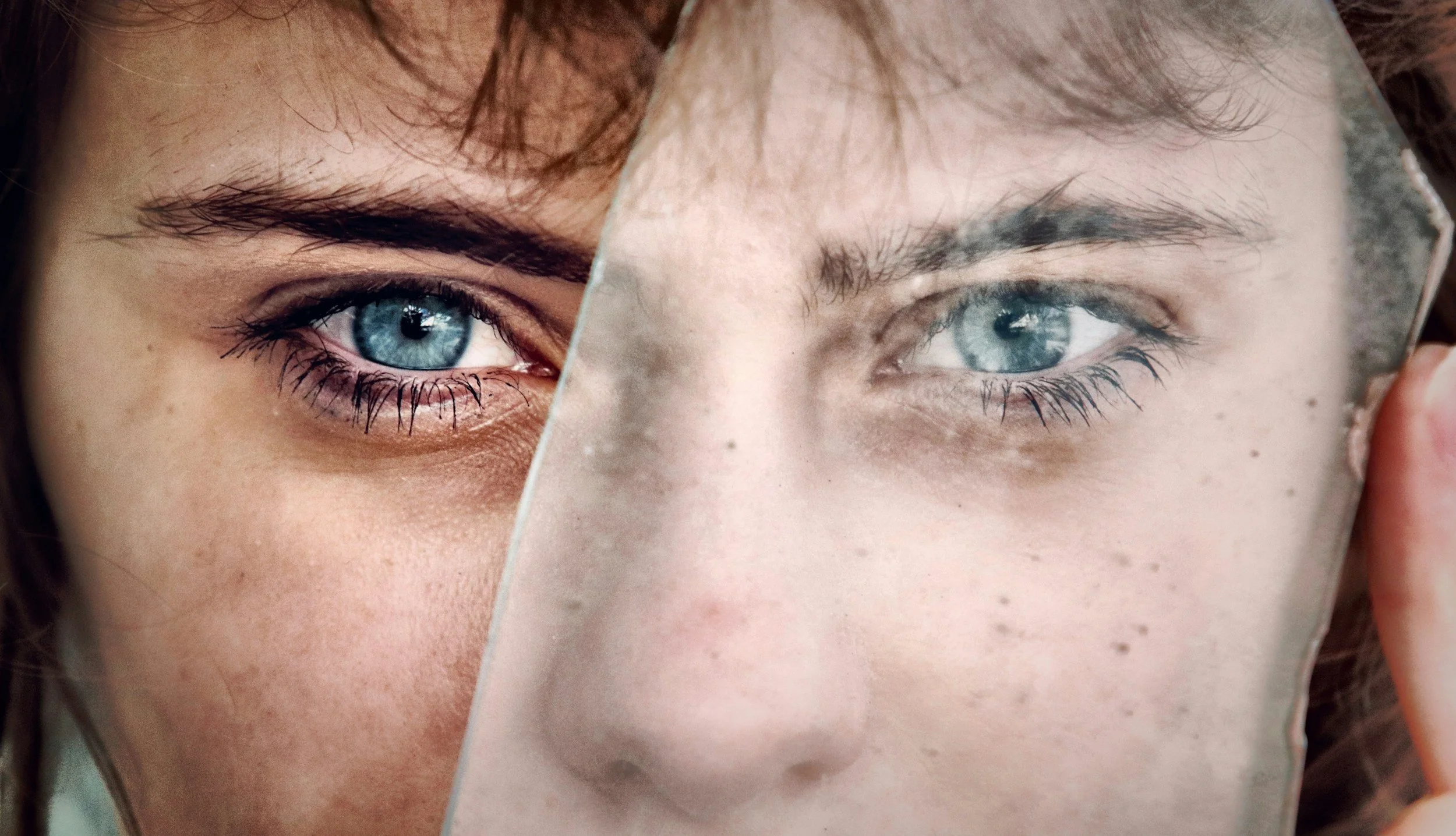 Split image of a person’s face symbolizing dual identity, emotional masking, and hidden insecurity in narcissistic personality disorder