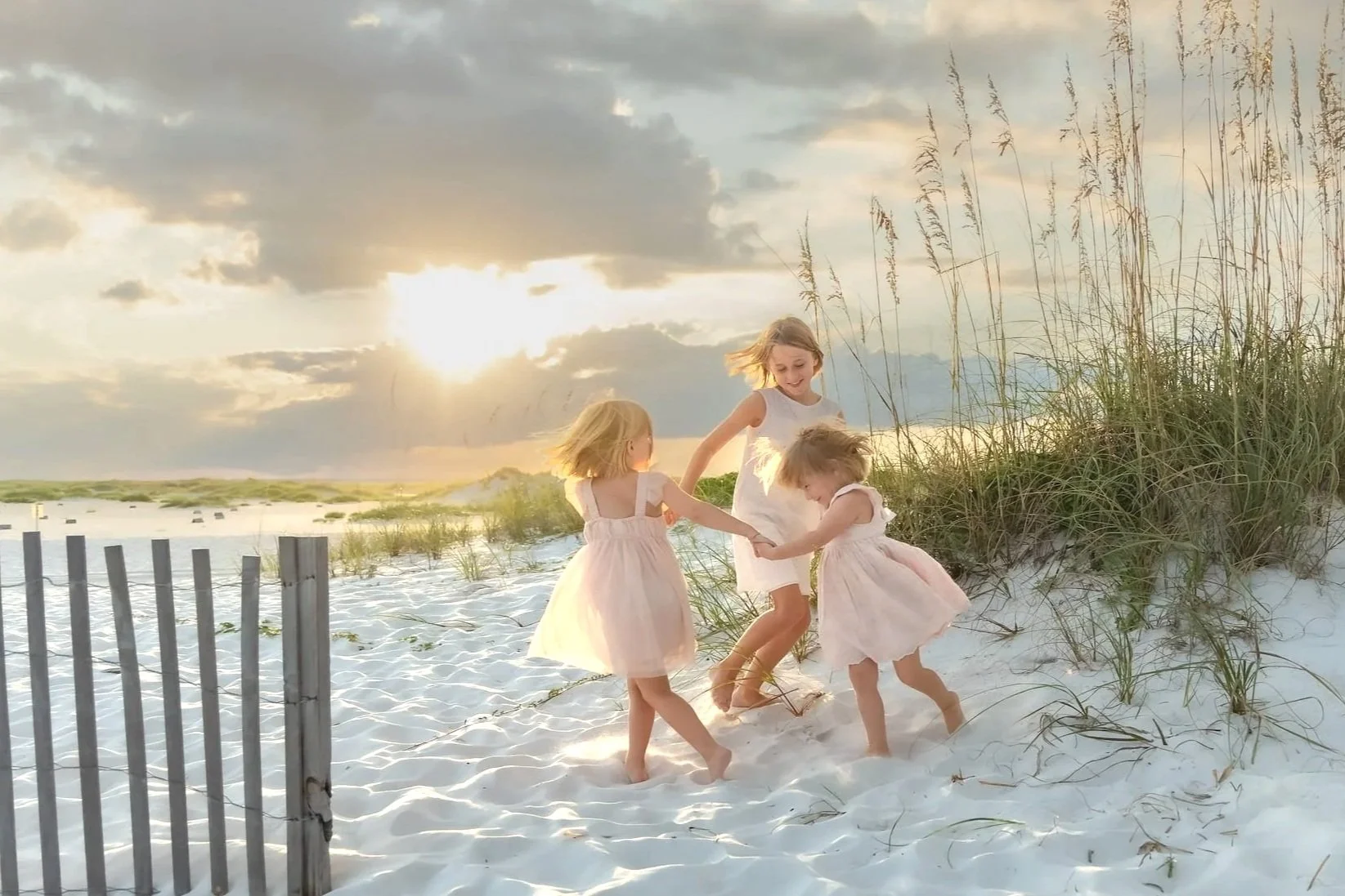 Golden Hour family beach portrait ring around the rosy