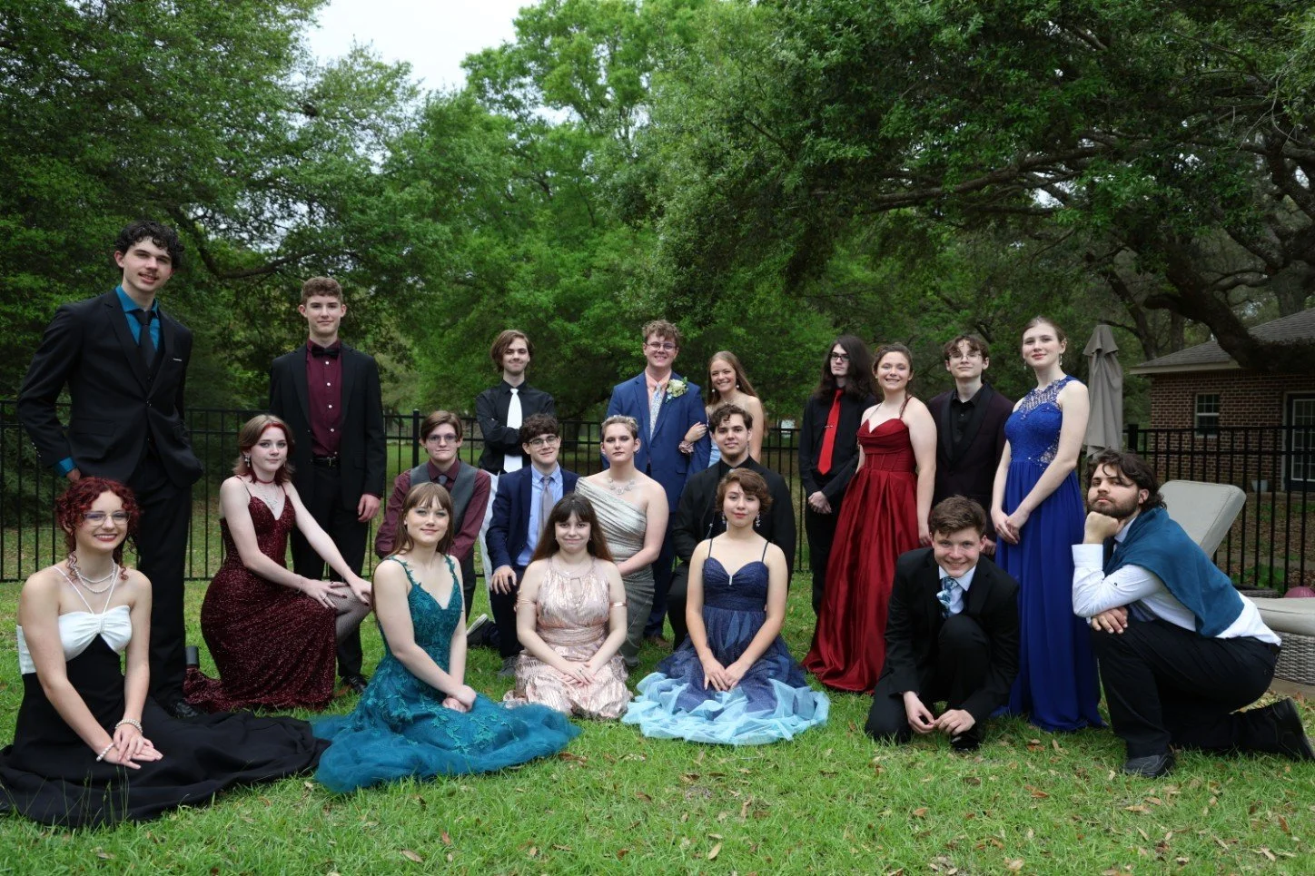 Prom dinner group shot.jpg