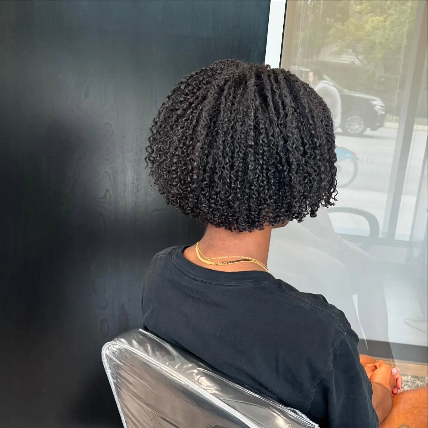 The average timeline for a maintenance cut would be between 12-16 weeks for a curly shape like this.

If you are getting your curly cut in October that should be your last cut for this year -> 12-16 weeks from now is the just about last week of th
