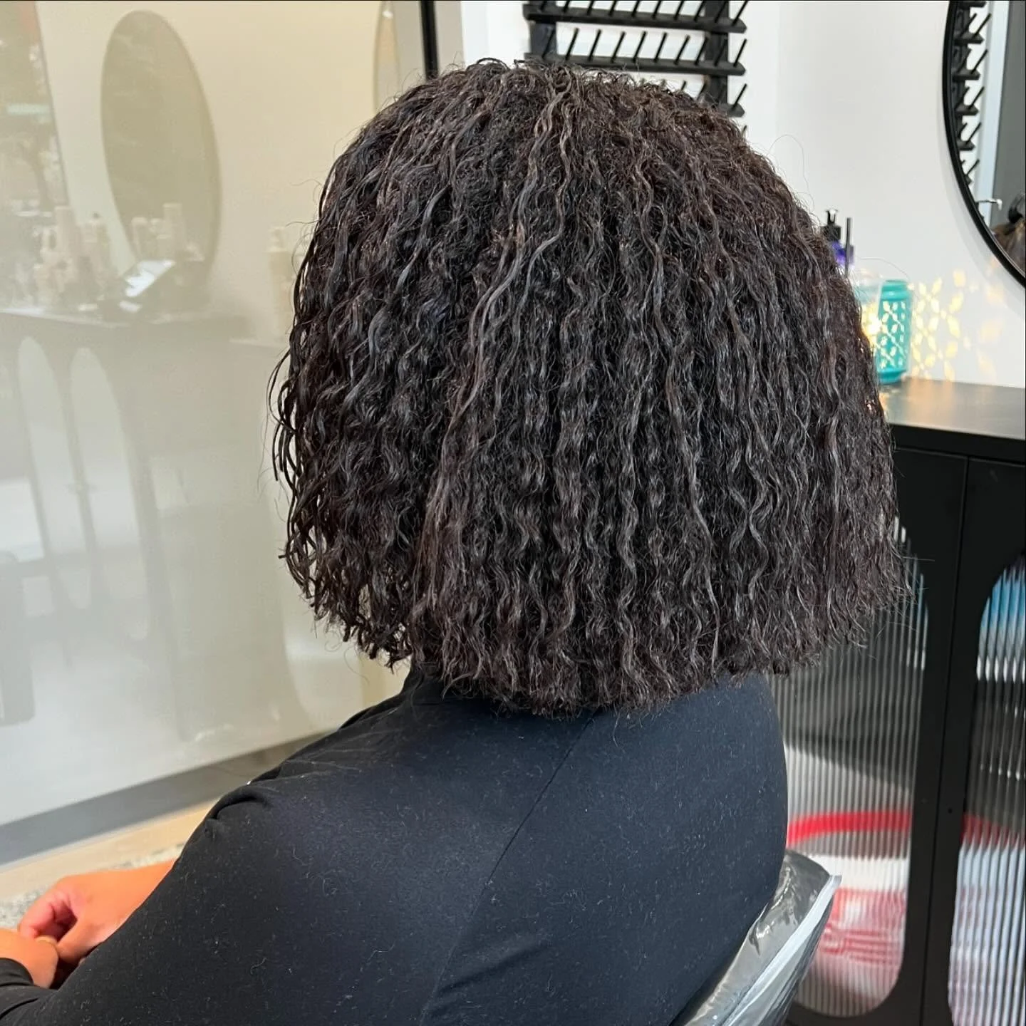 Here are some reasons why curly cuts don&rsquo;t always cut off everything that needs to go.

Read the ENTIRE caption to understand why. 

If you have heat damage &amp; you would like to wear your curls out just know before you book your appointment 