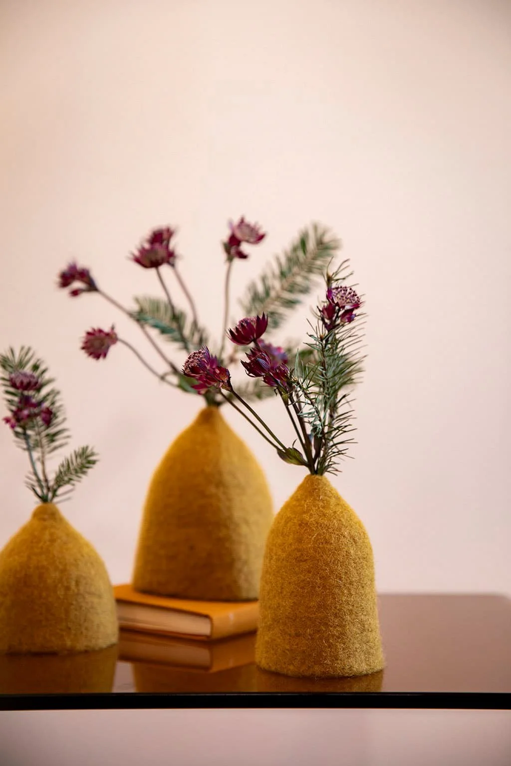 vases-clochettes-bronze-1.jpg