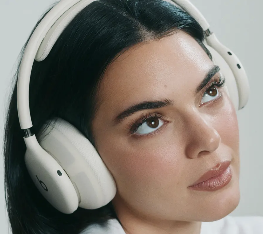 Kendall Jenner, UGG y Vogue World: las noticias de marketing de la semana (I)