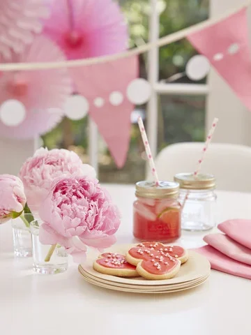 Ditch The Reservation, Takeout + Makeout This Valentine's Day